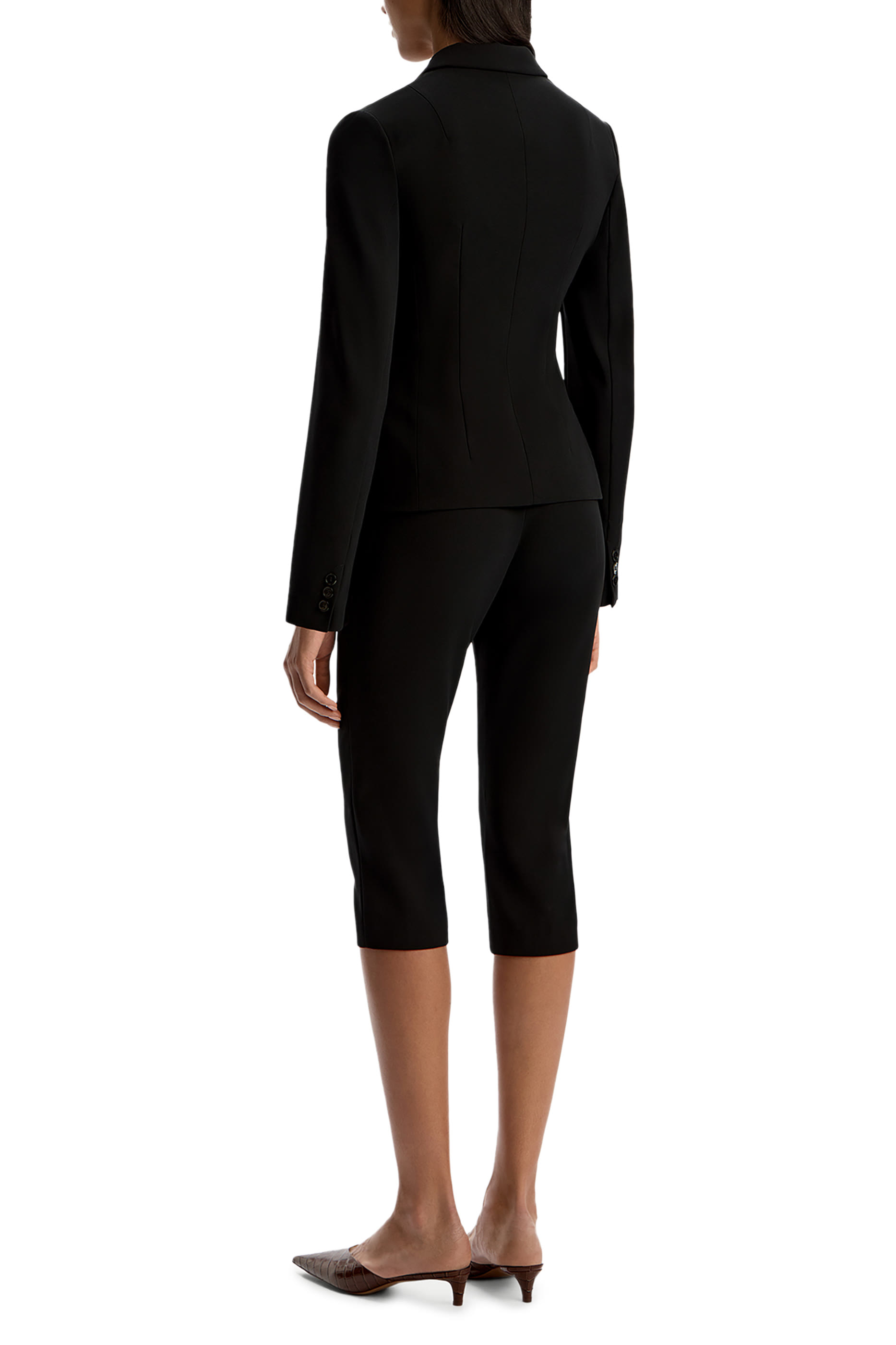 بنطال بقصة قصيرة