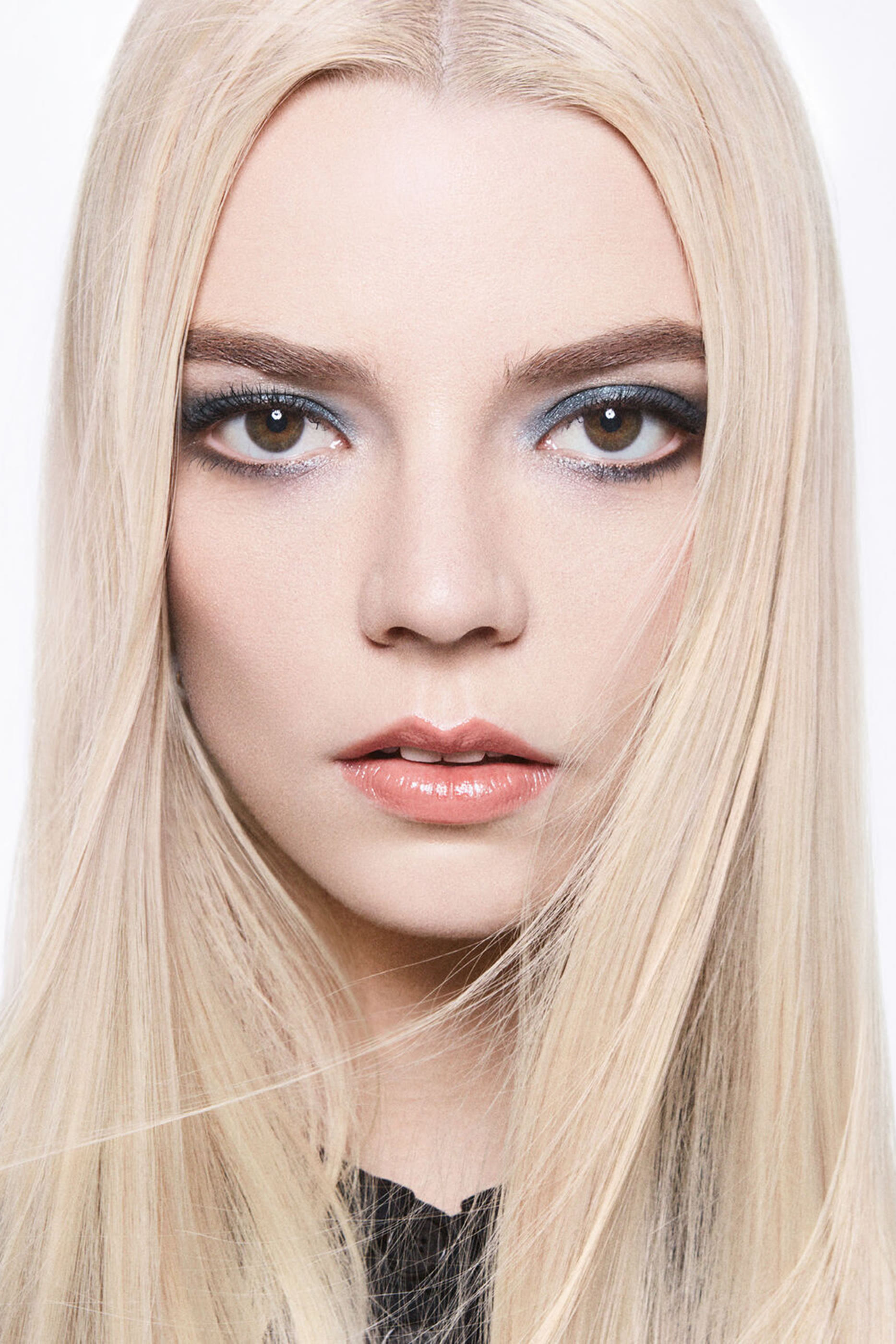 ماسكارا ديورشو أيكونيك أوفر كيرل