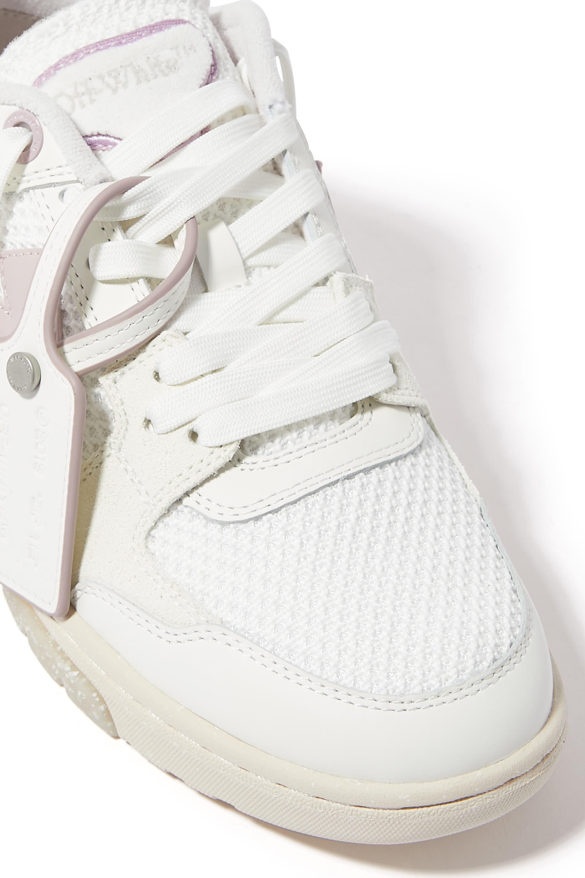 سنيكرز أوت اوف أوفيس رفيع