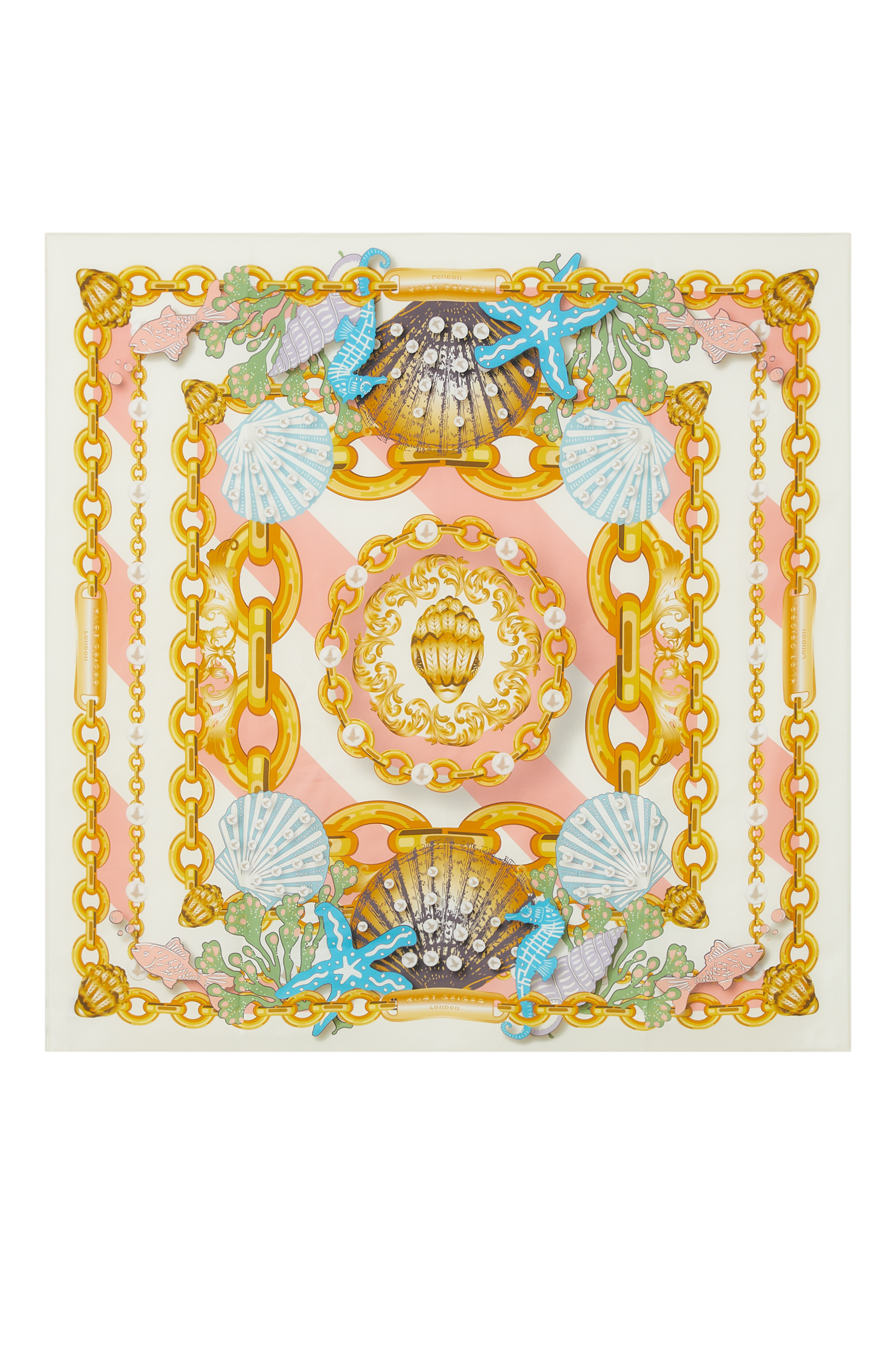 وشاح بتصميم مربع