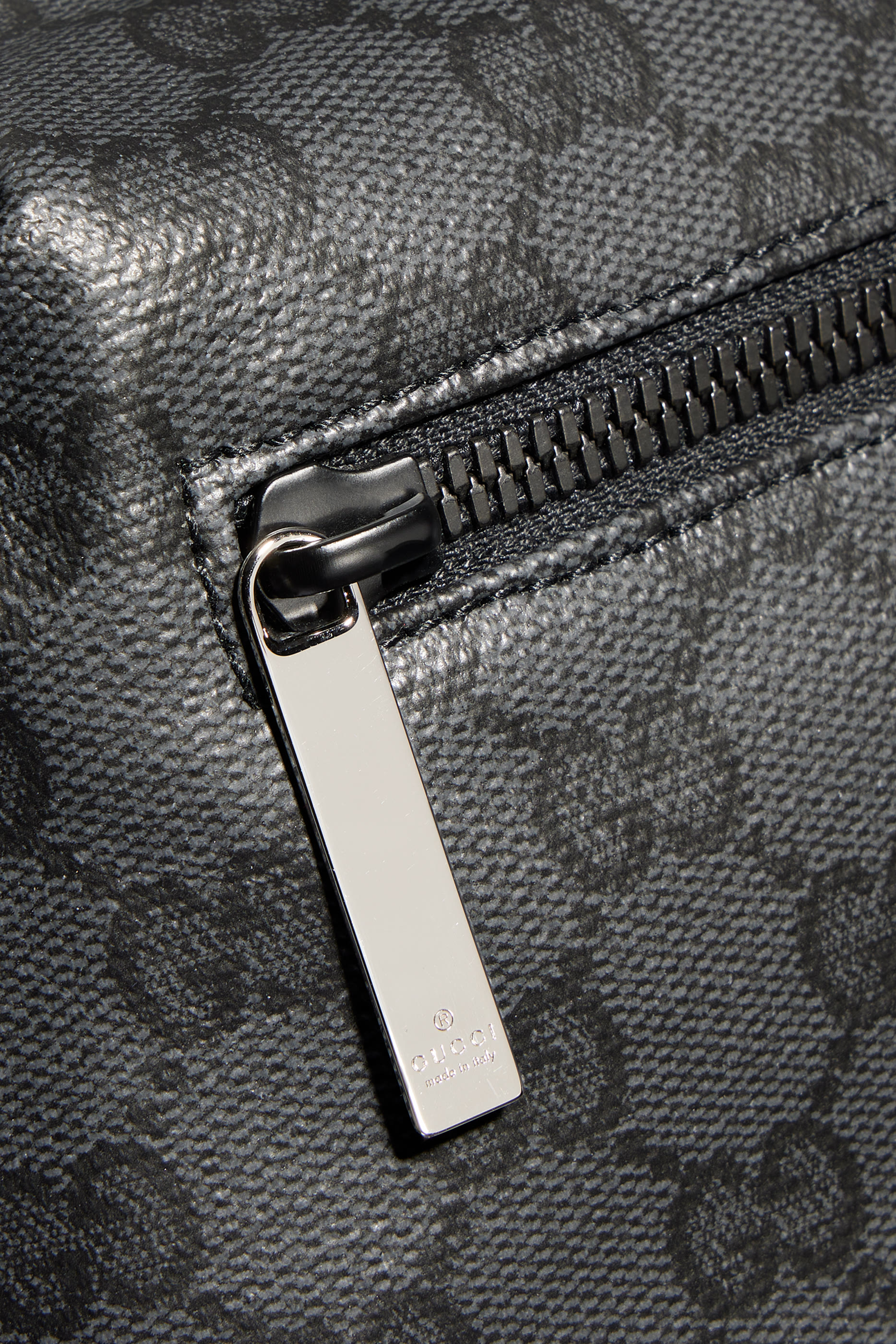 حقيبة ظهر اسنس كلاسيكية متوسطة