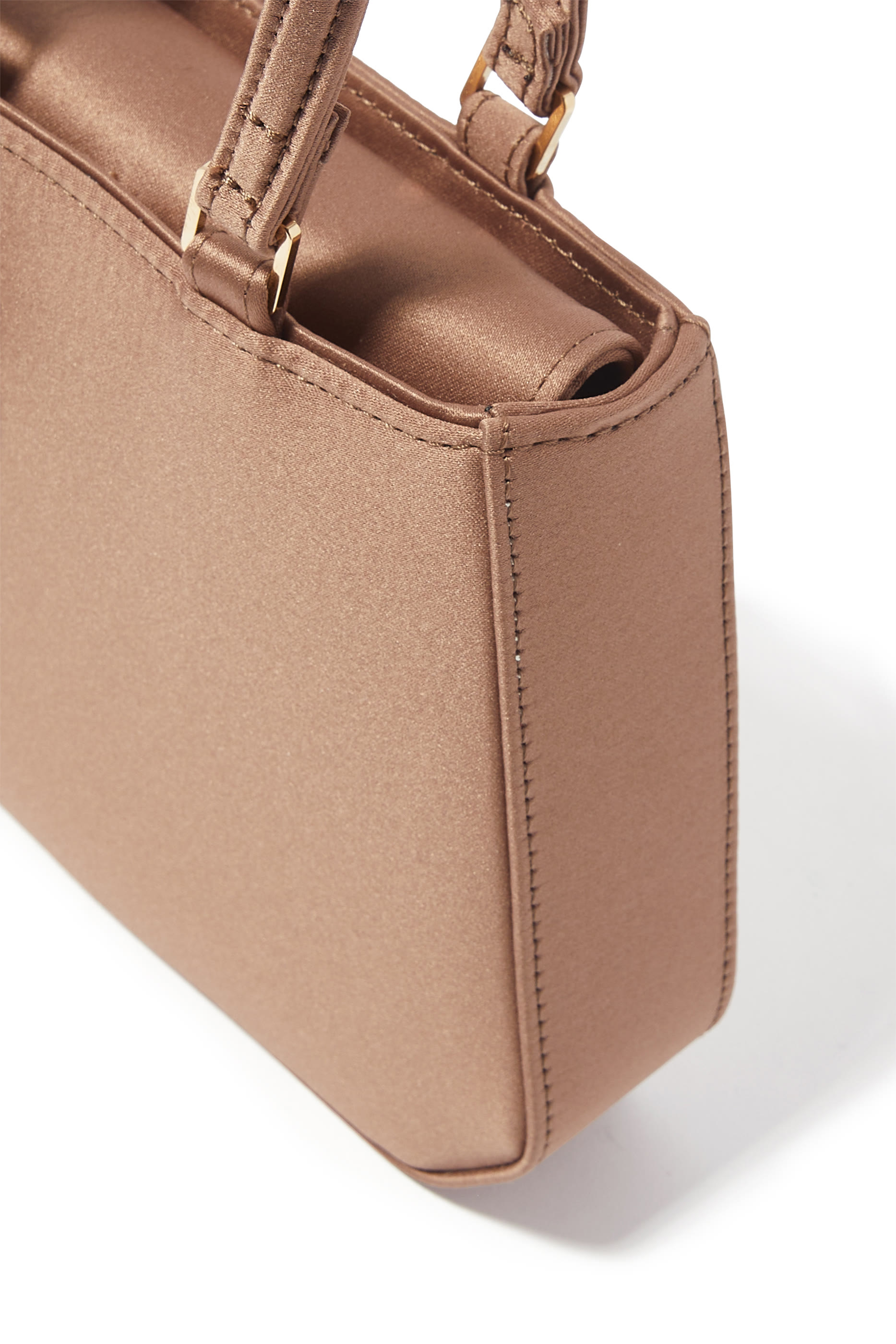 حقيبة ريتا بتصميم سداسي