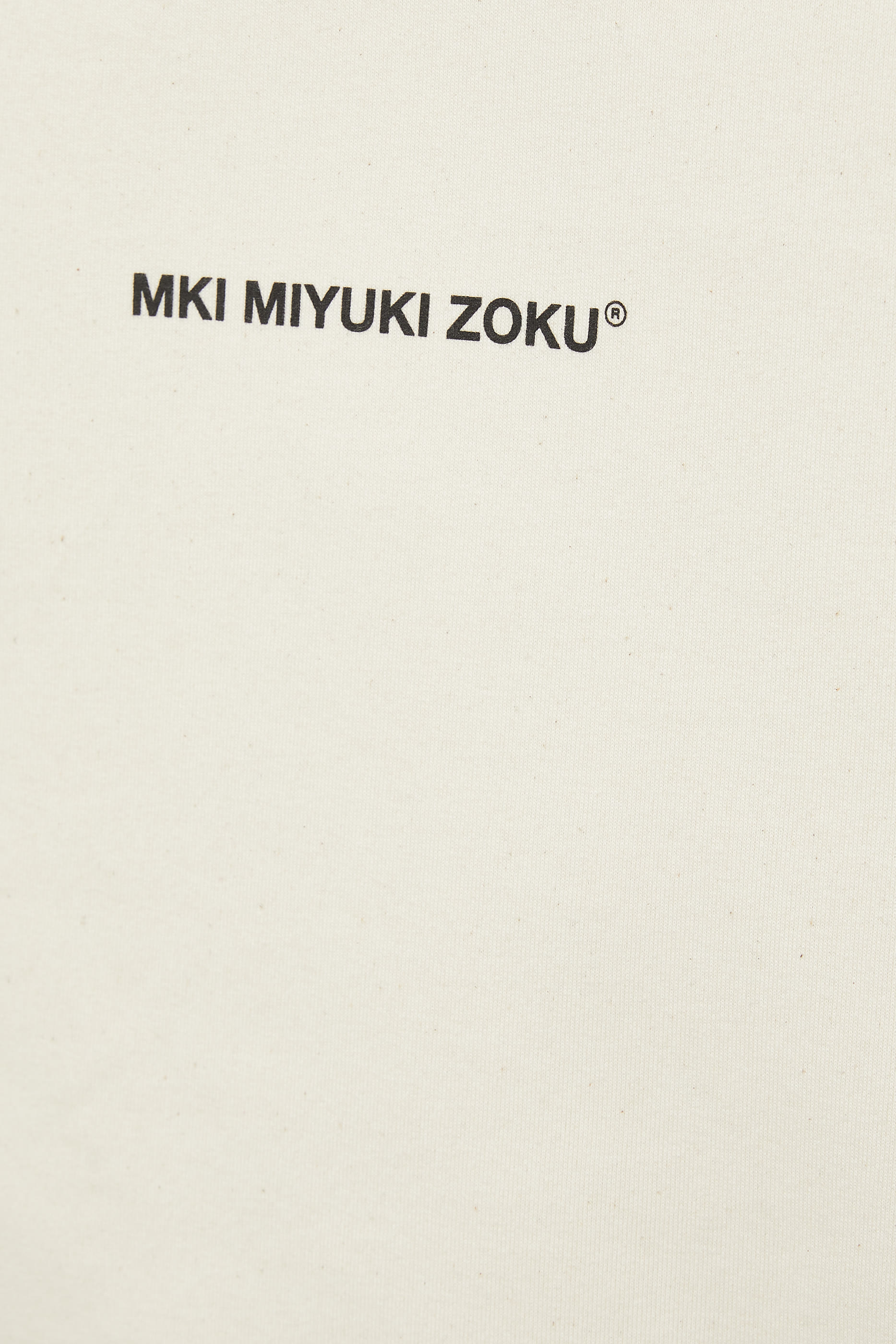 سويت شيرت بشعار الماركة