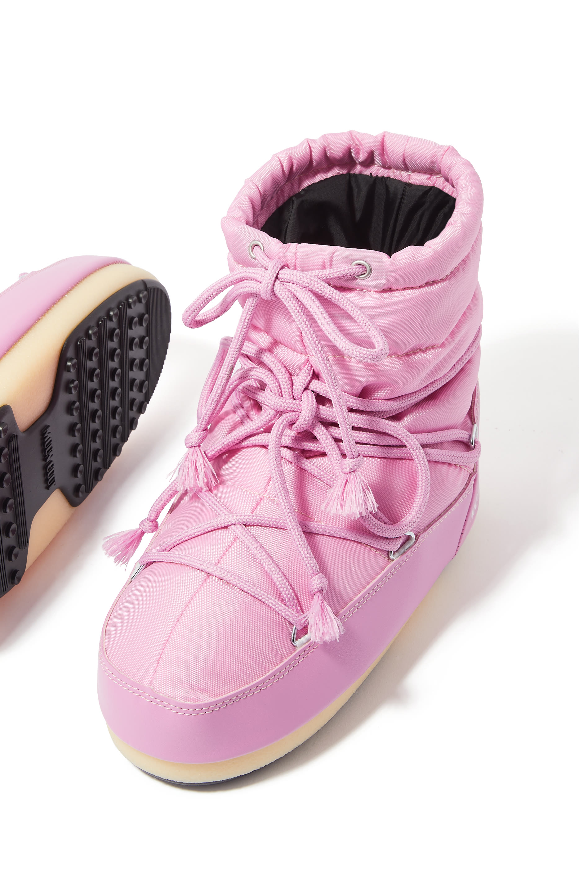 بوت ايكونيك لو نايلون