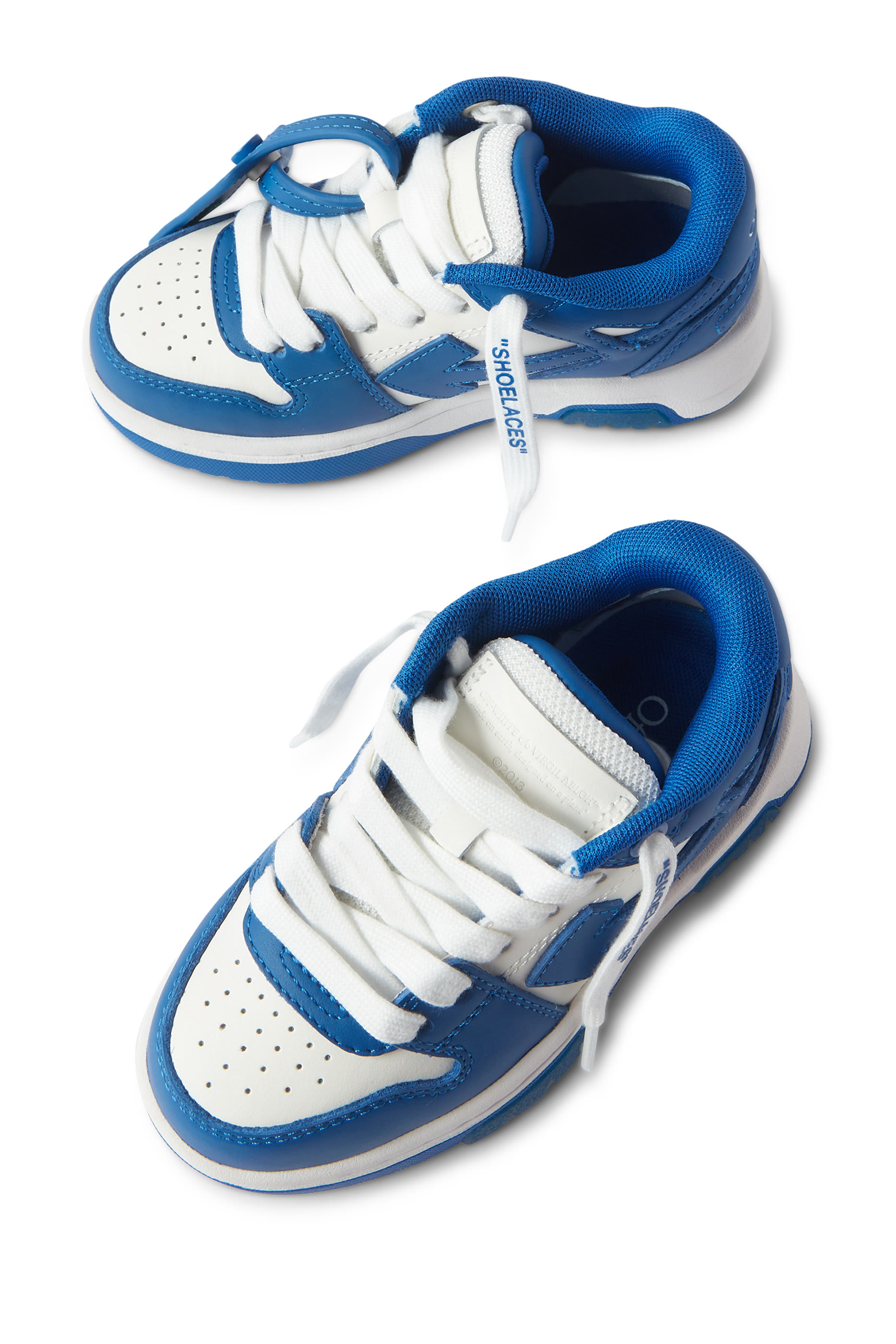 سنيكرز اوت اوف اوفيس للأطفال