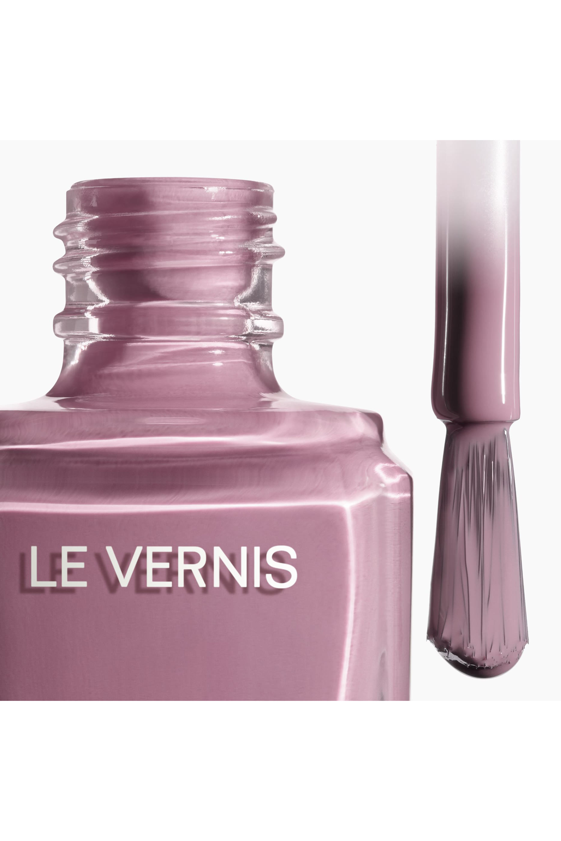 طلاء أظافر Chanel LE VERNIS