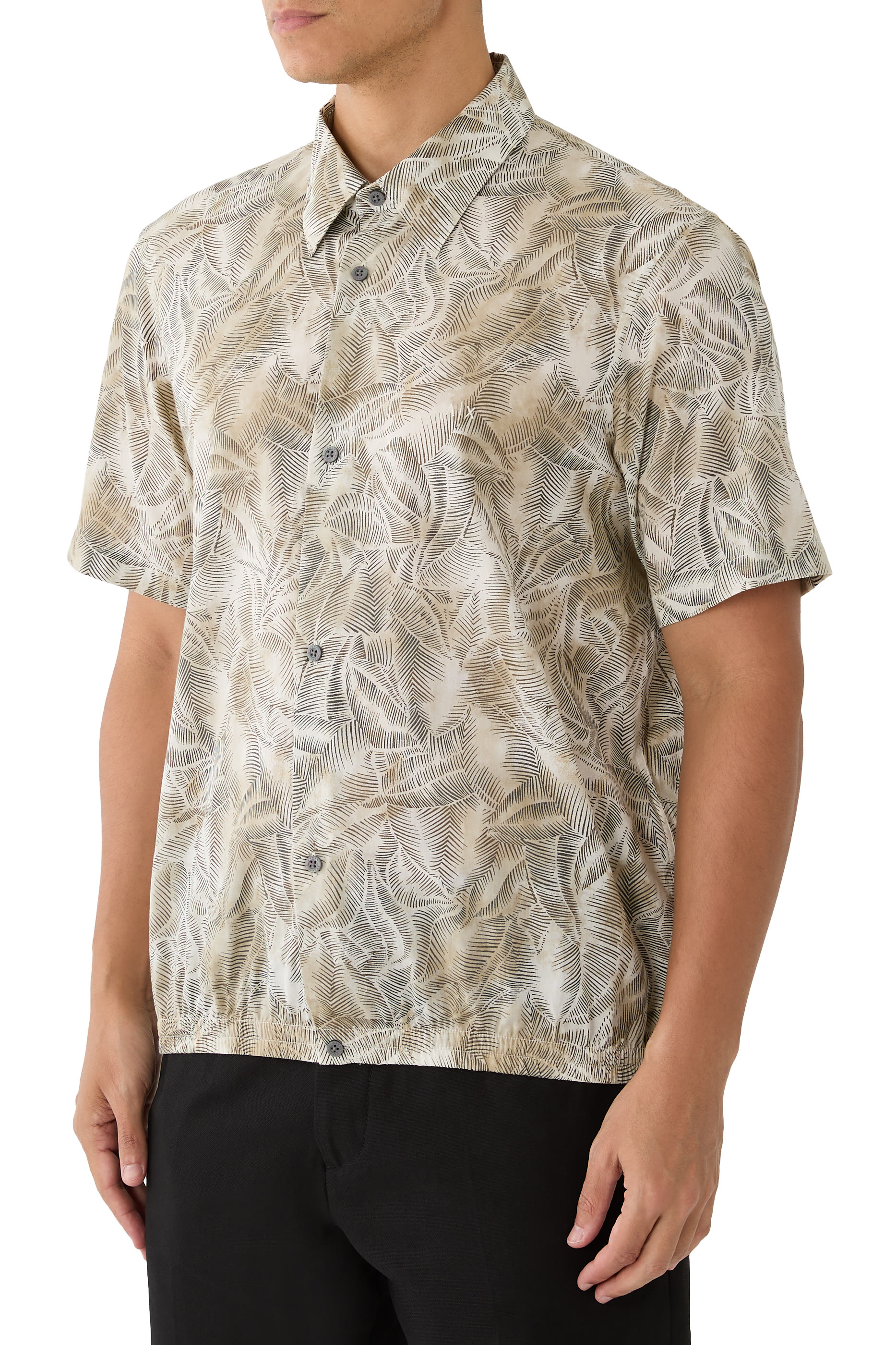 قميص بصف أزرار مخفي