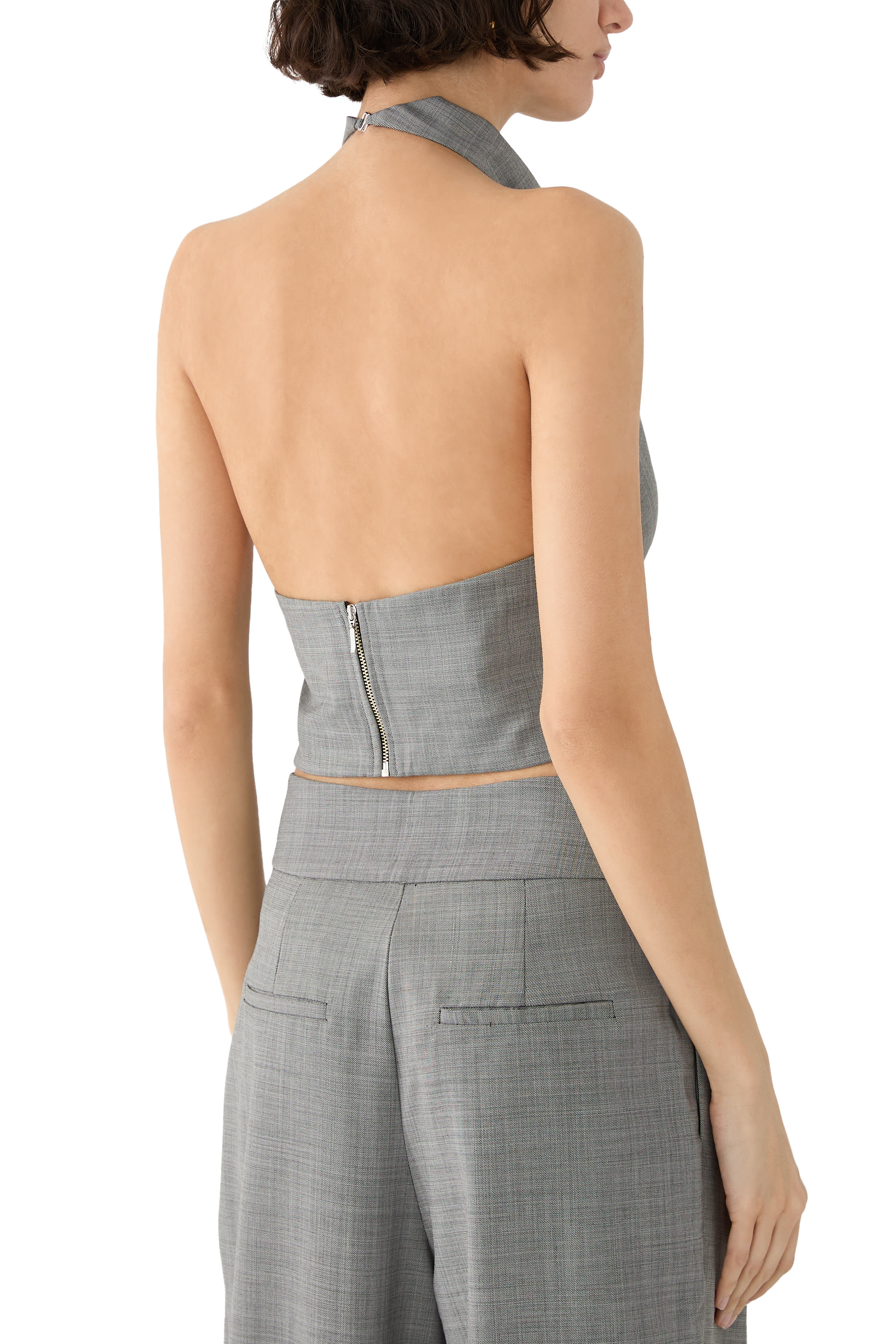 بلوزة مونيكا بياقة مرتفعة