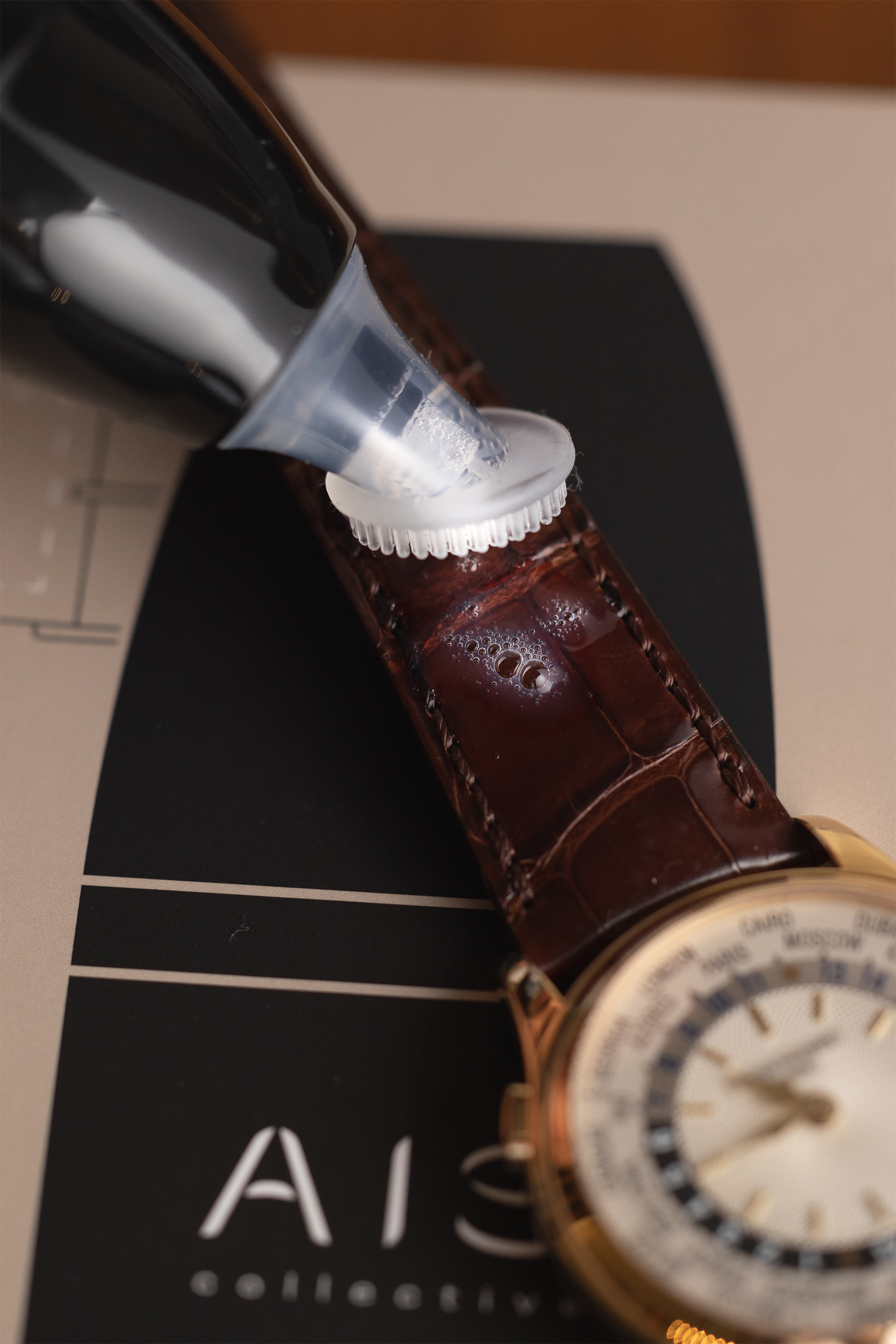 قلم كرونو بن بمحلول لتنظيف الجلد