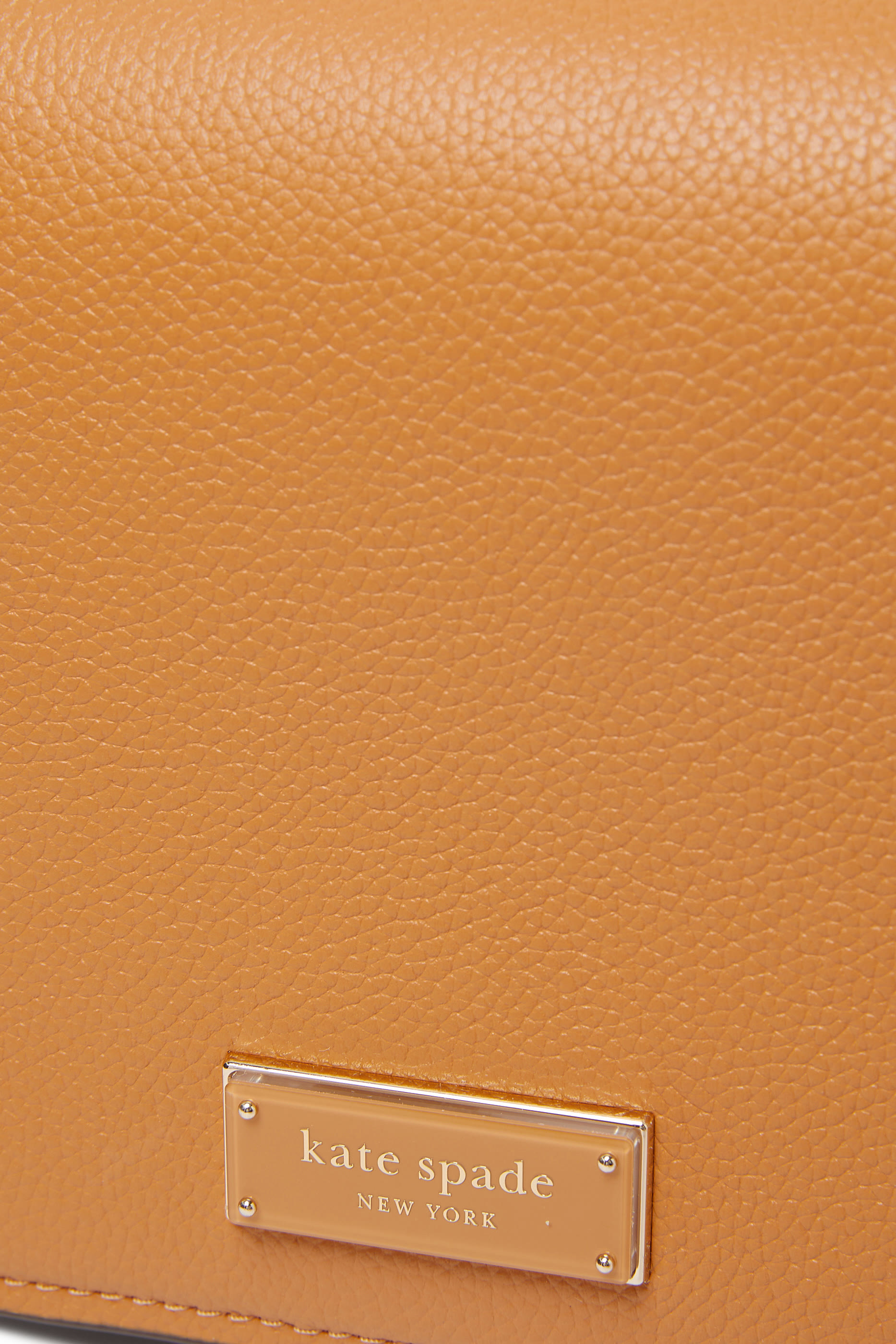 حقيبة ليف كروس بودي بغطاء قلاب