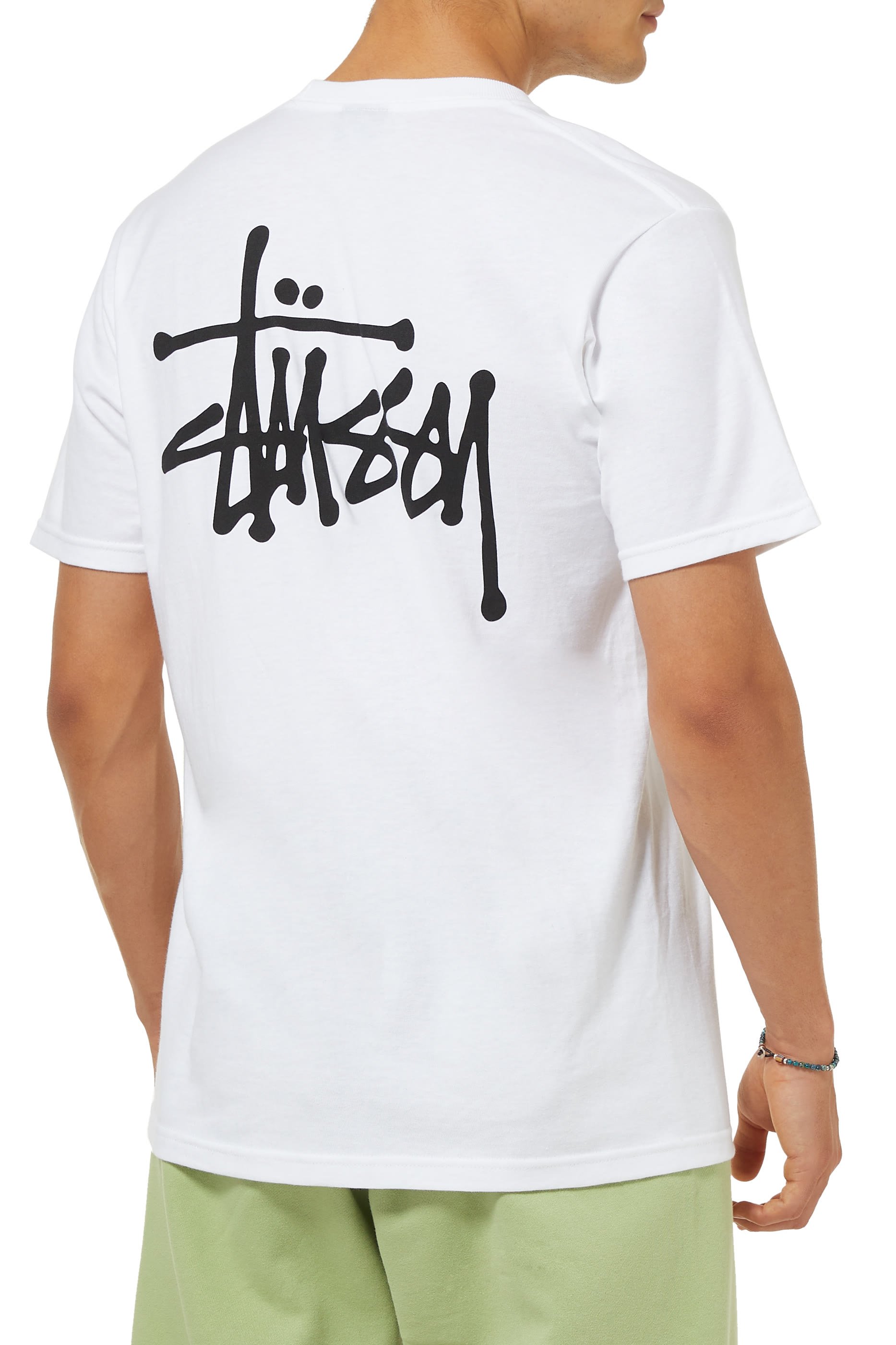 تي شيرت بتصميم بسيط بشعار الماركة