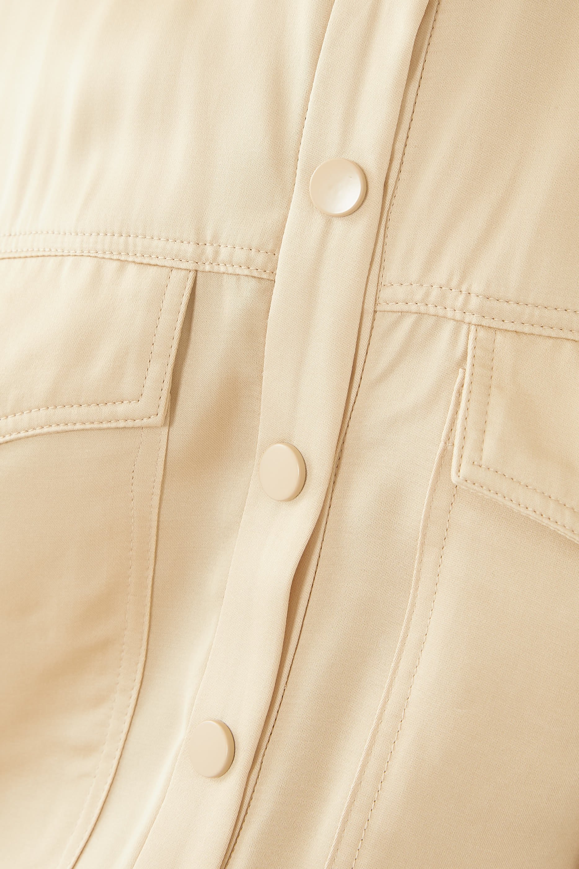 جمبسوت شاي بتصميم عملي برباط تضييق