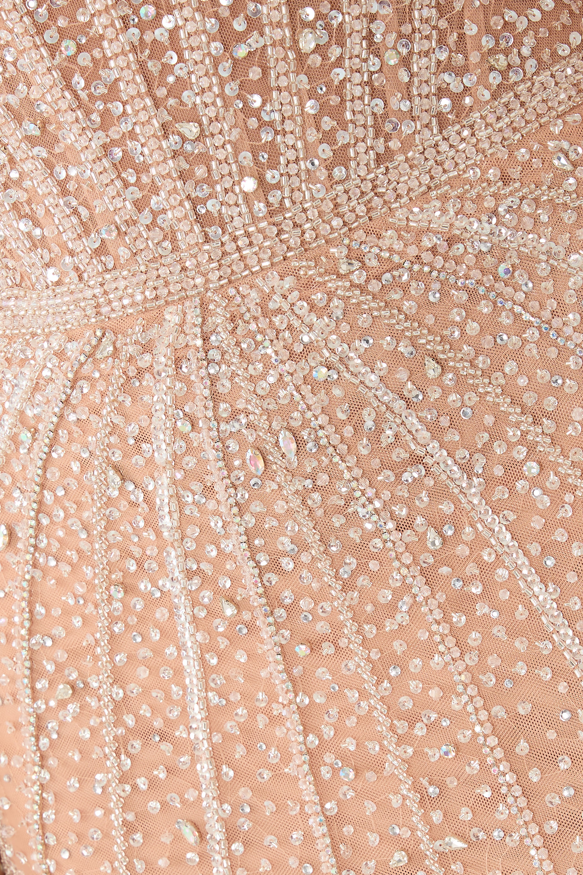 فستان سهرة إليغنت بياقة عالية وكاب وصدرية مزينة بخرز