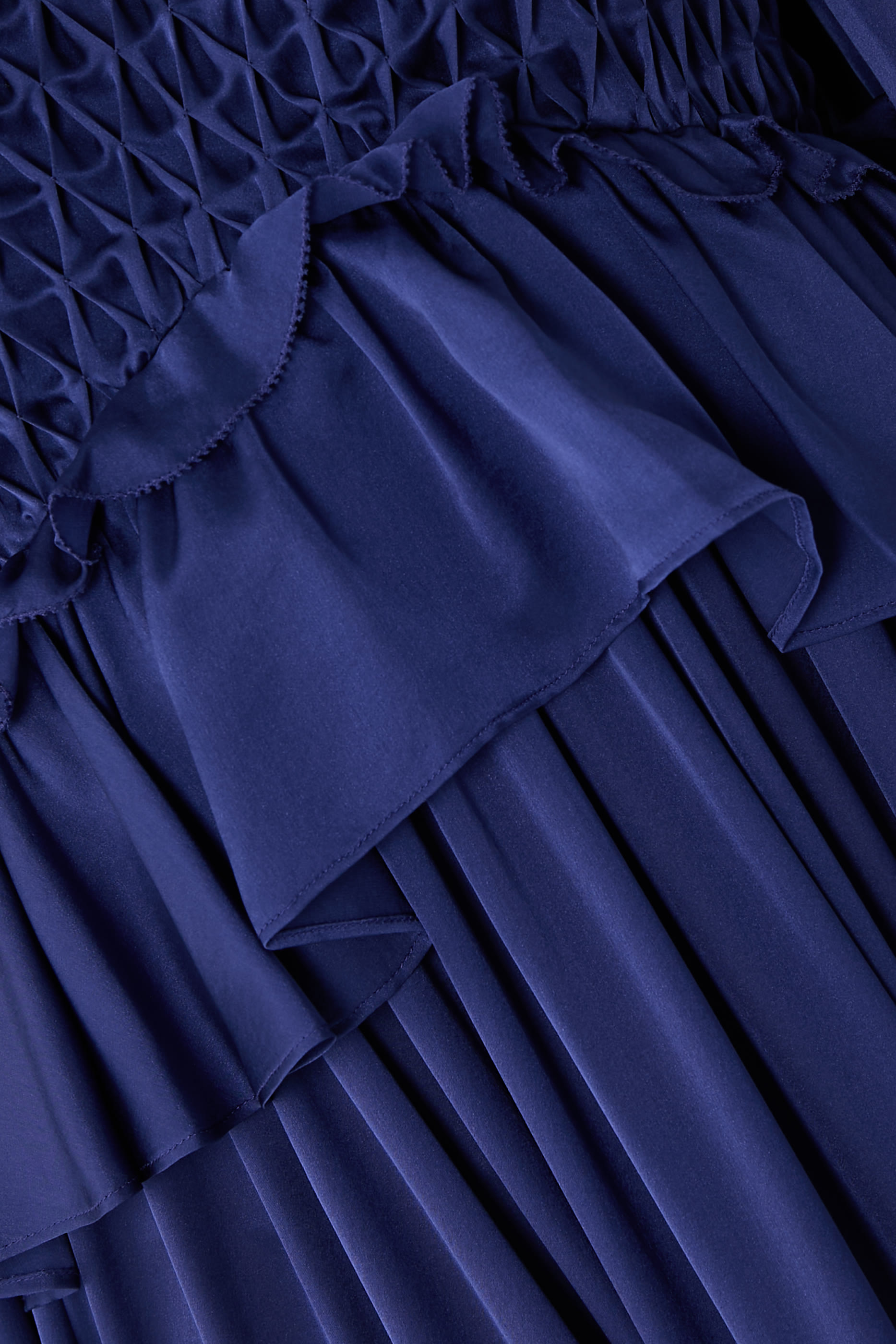 فستان هيبنوتيك بكشكش وأكمام واسعة