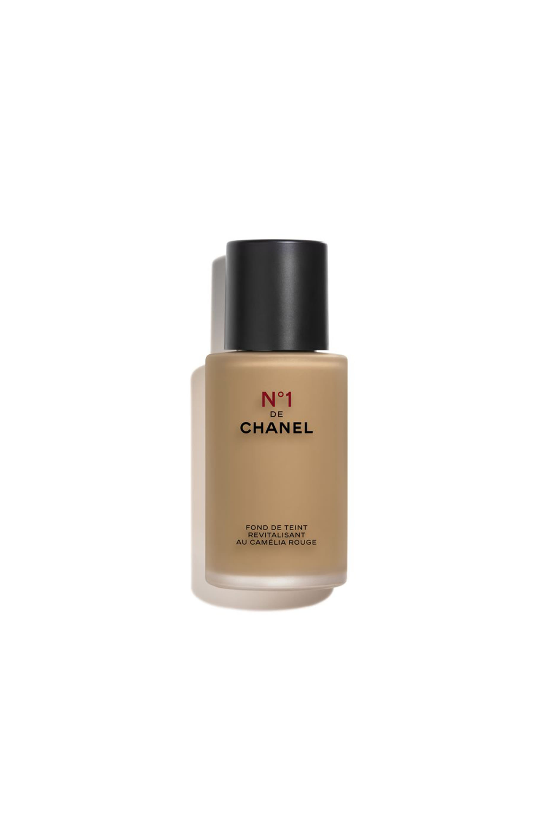 CHANEL N&deg;1 DE CHANEL FOND DE TEINT REVITALISANT يُعزز الإشراق - يُرطّب - يحمي