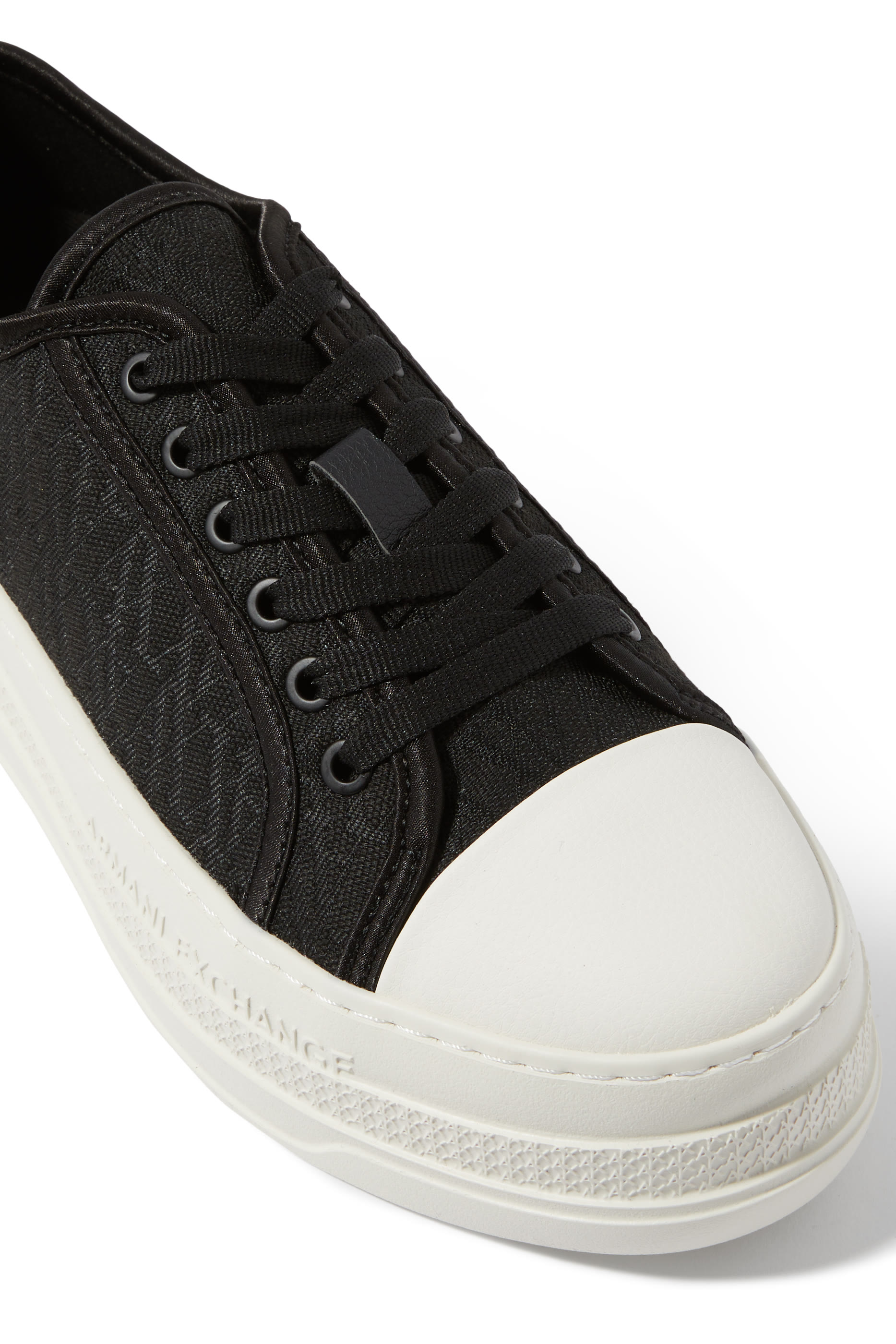 سنيكرز جين بكاحل منخفض