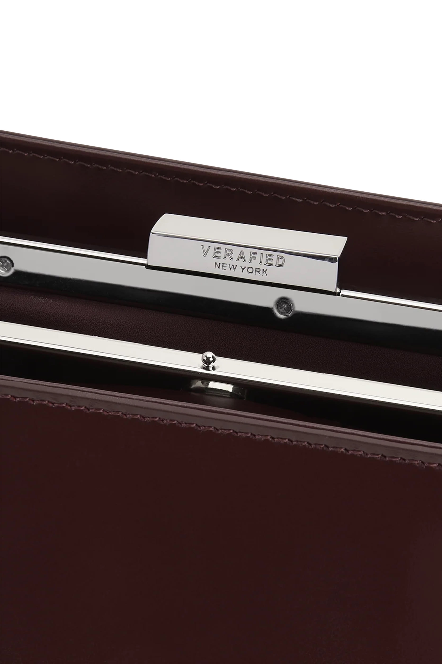 حقيبة إكلير