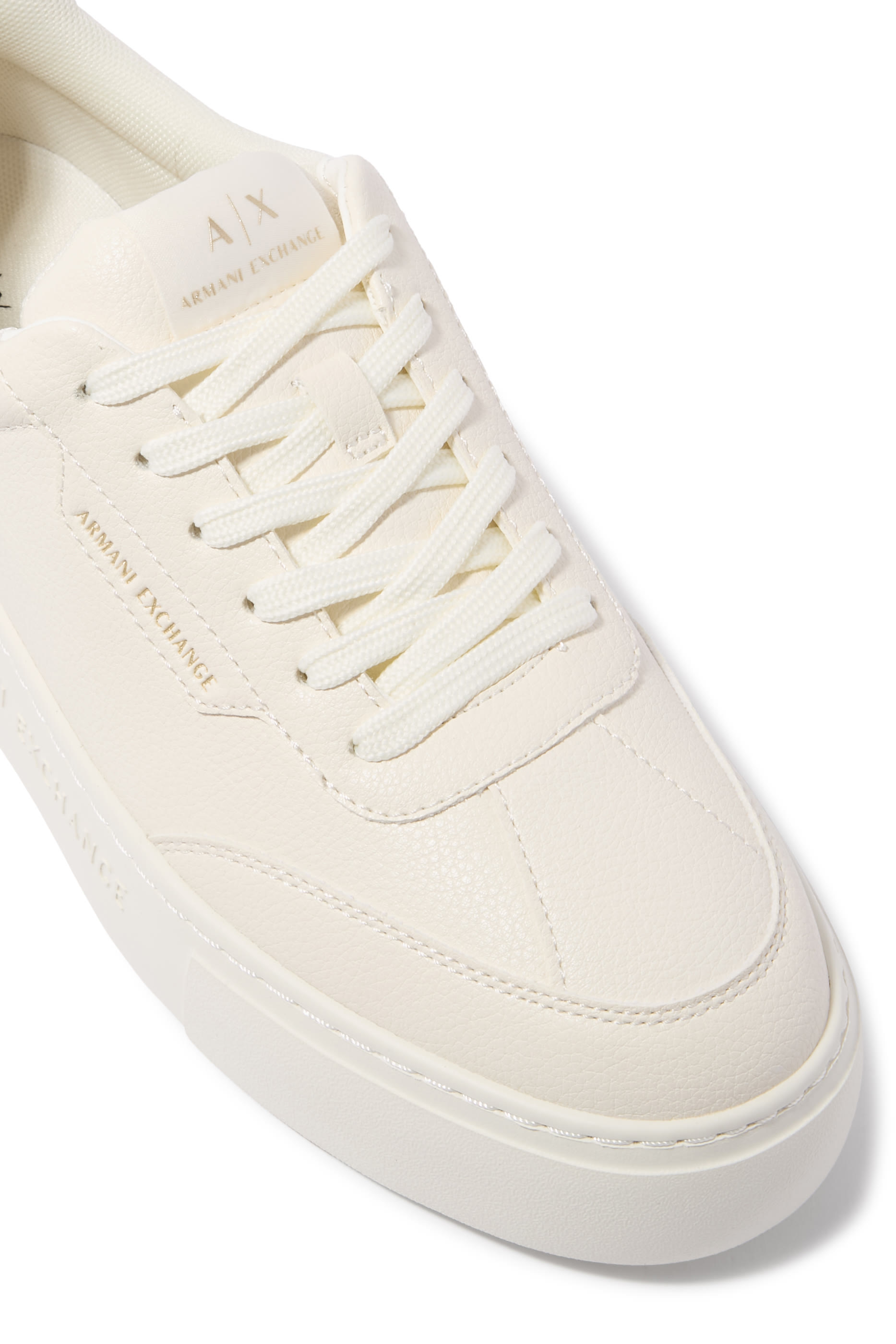 سنيكرز كيرت بكاحل منخفض ونعل مسطح