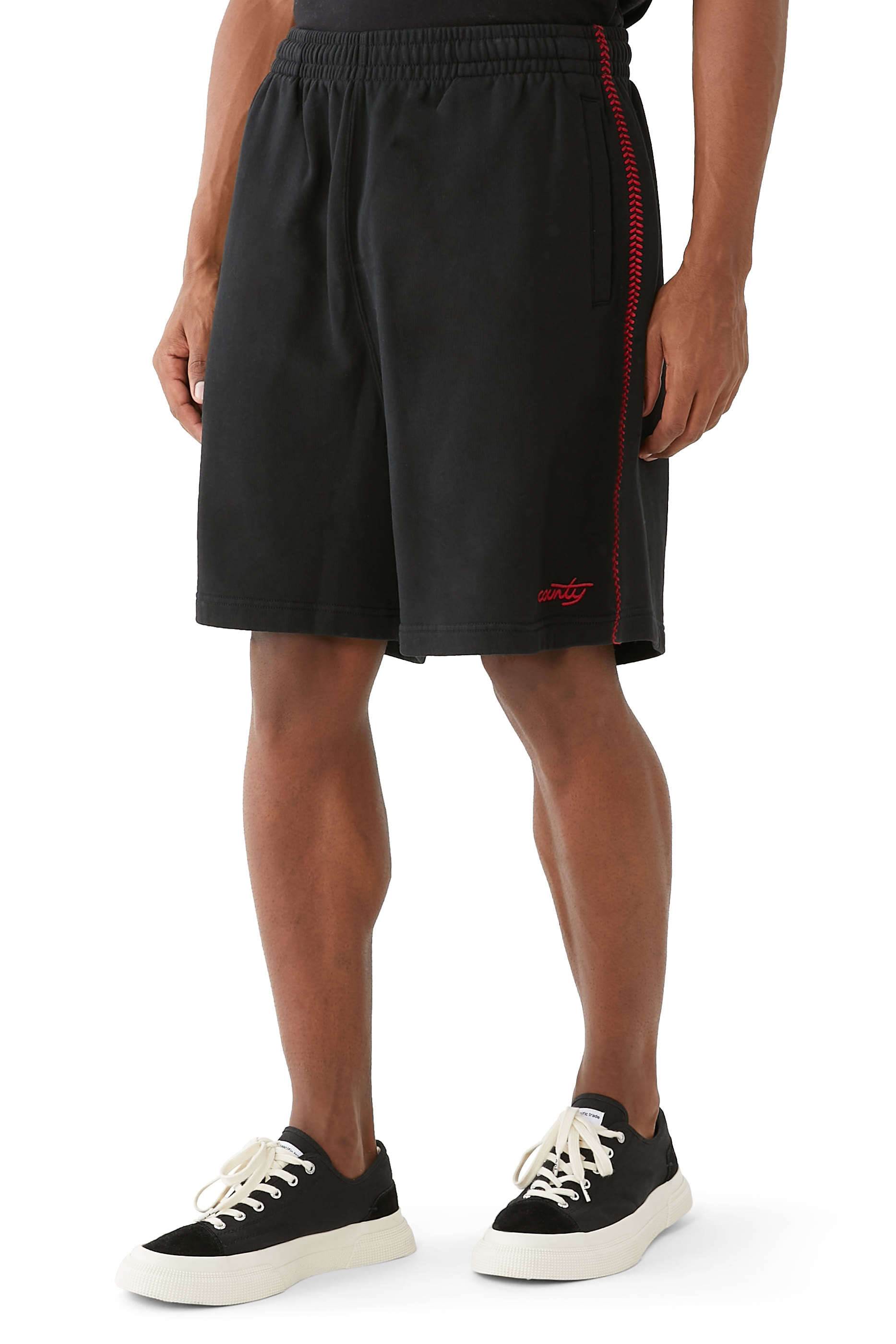 بنطال رياضي كومفي بشعار الماركة