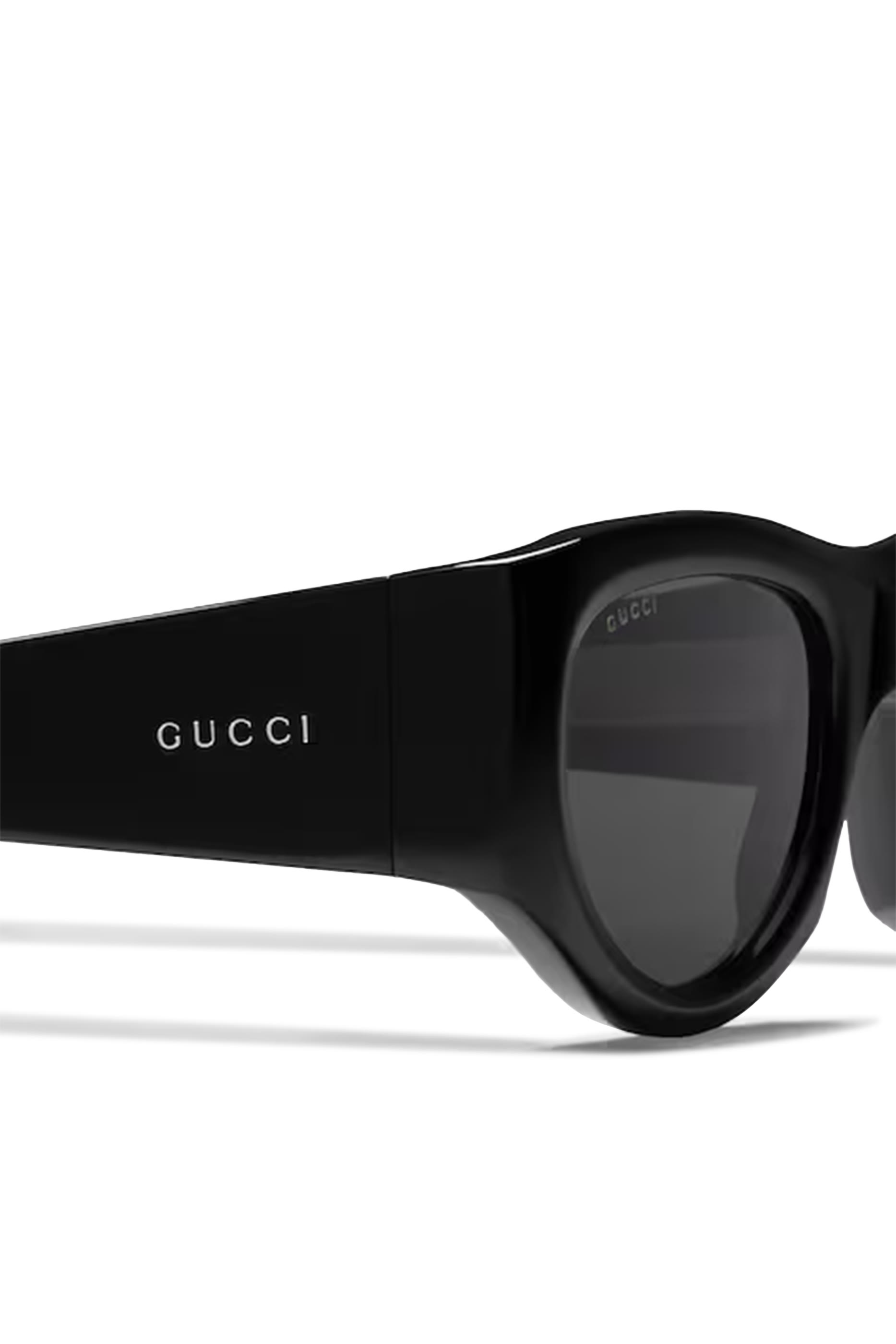 نظارة شمسية بإطار مستطيل