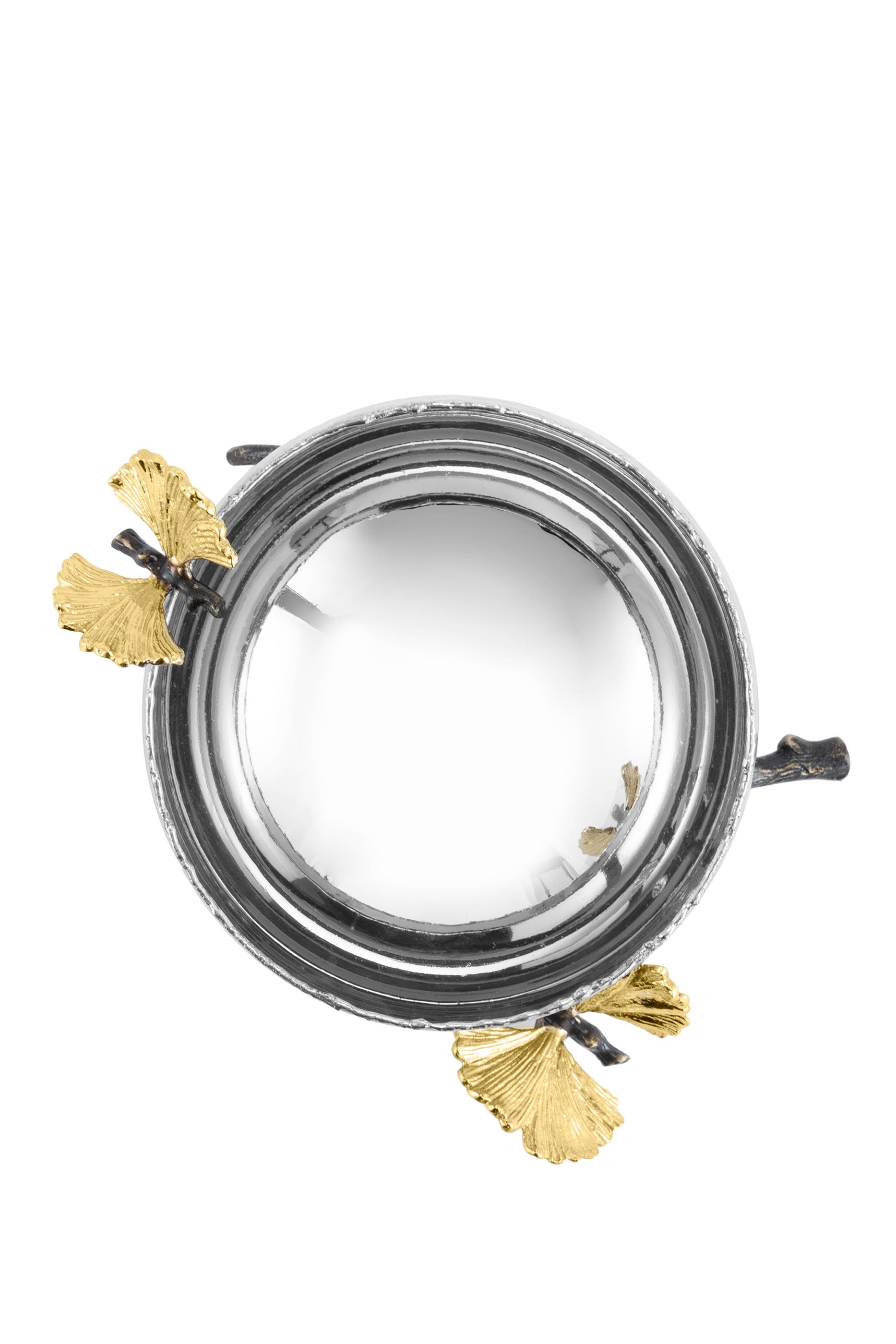 وعاء صغير بفراشات وأوراق جنكة