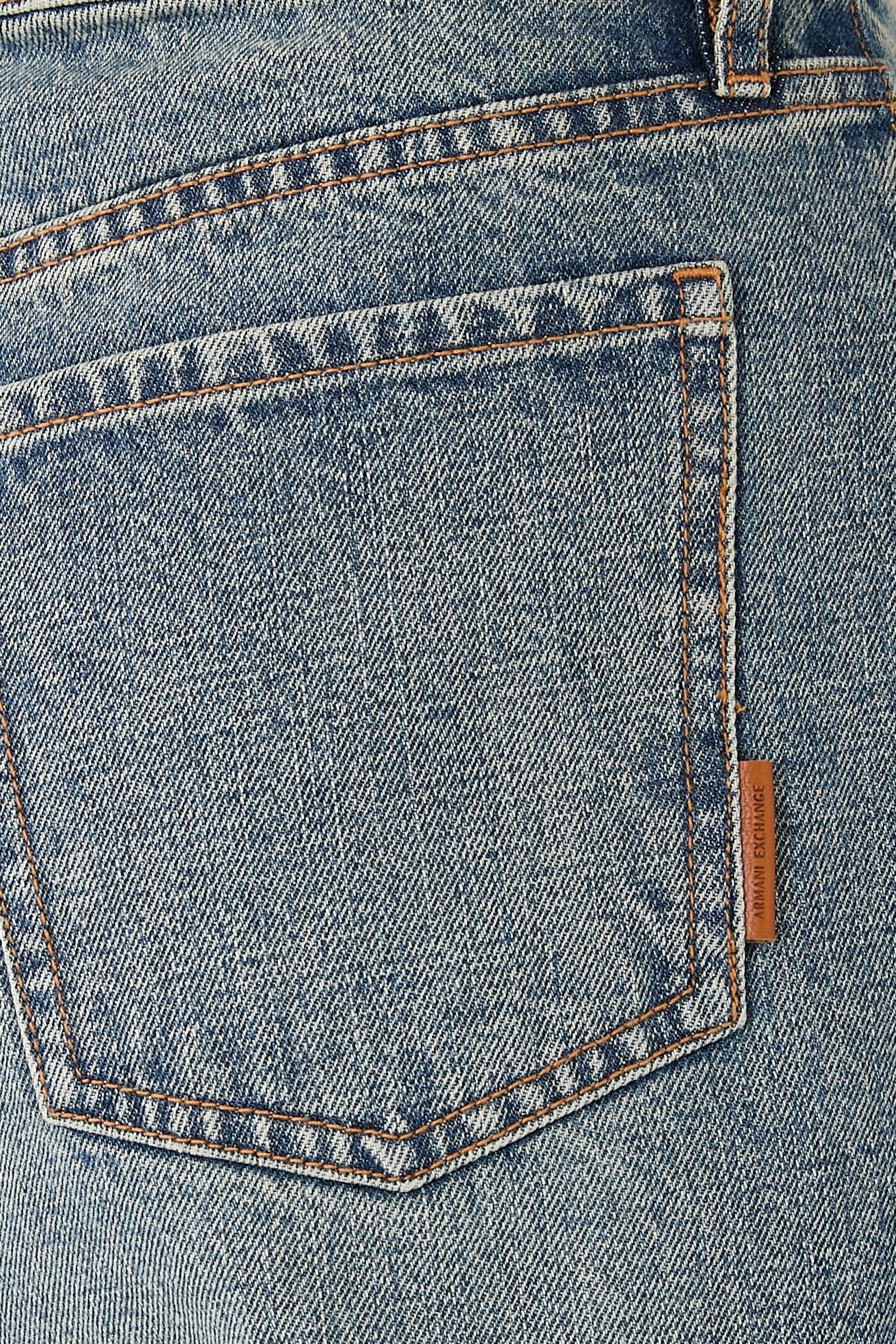 بنطال بخمسة جيوب وقصة مريحة دنيم