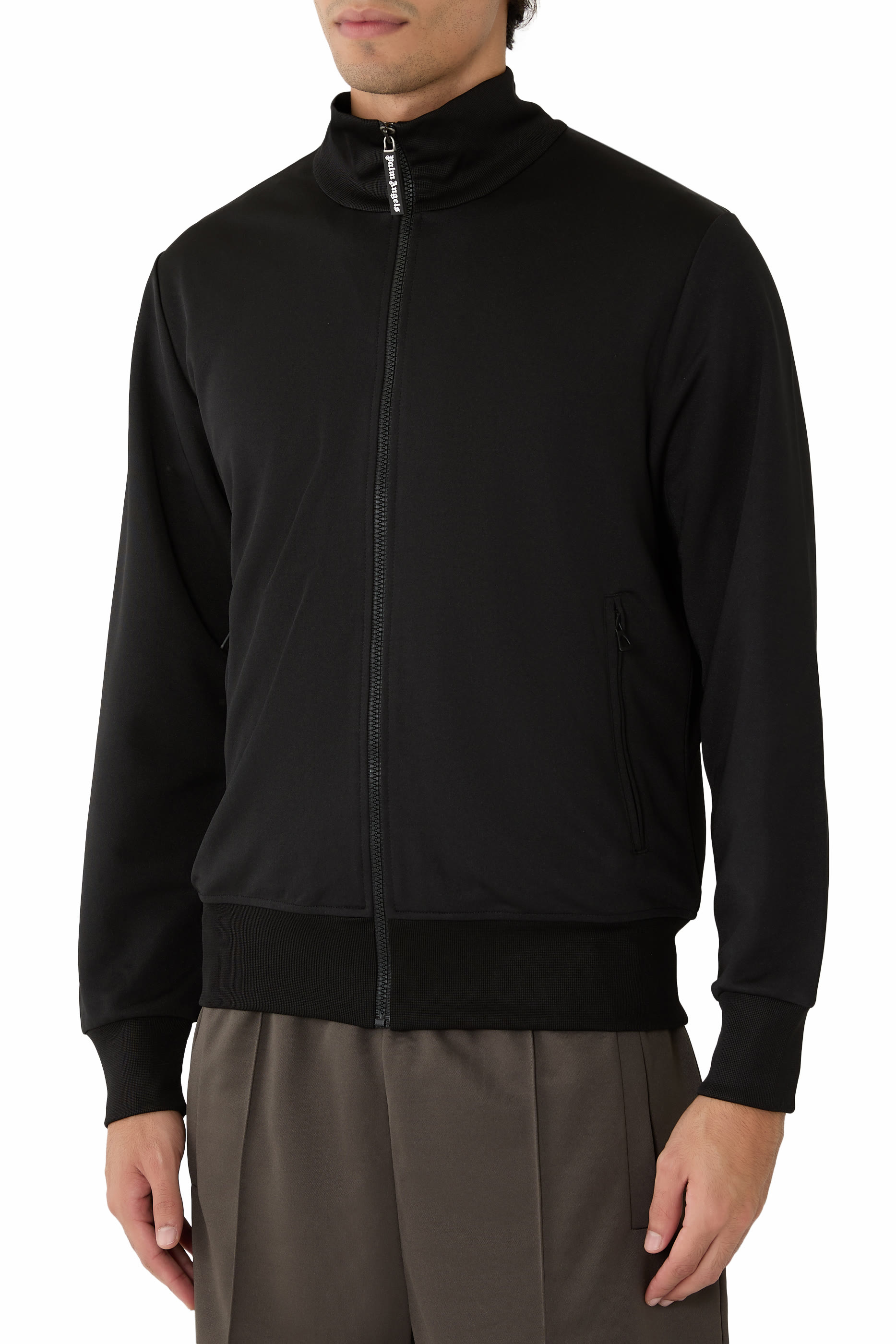 جاكيت رياضي بشعار الماركة بتصميم مقوس في الخلف