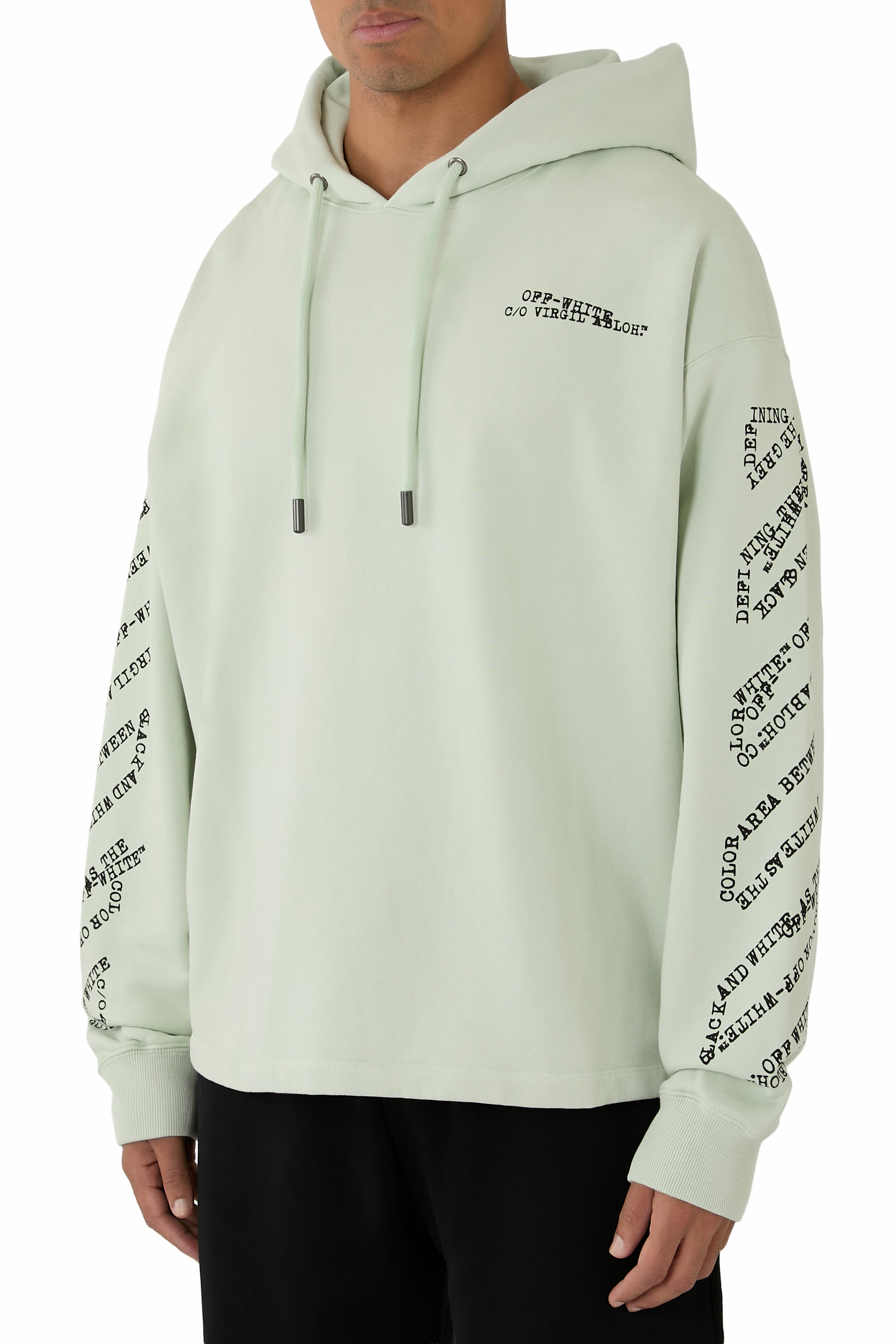 هودي بطبعة شعار الماركة مائل