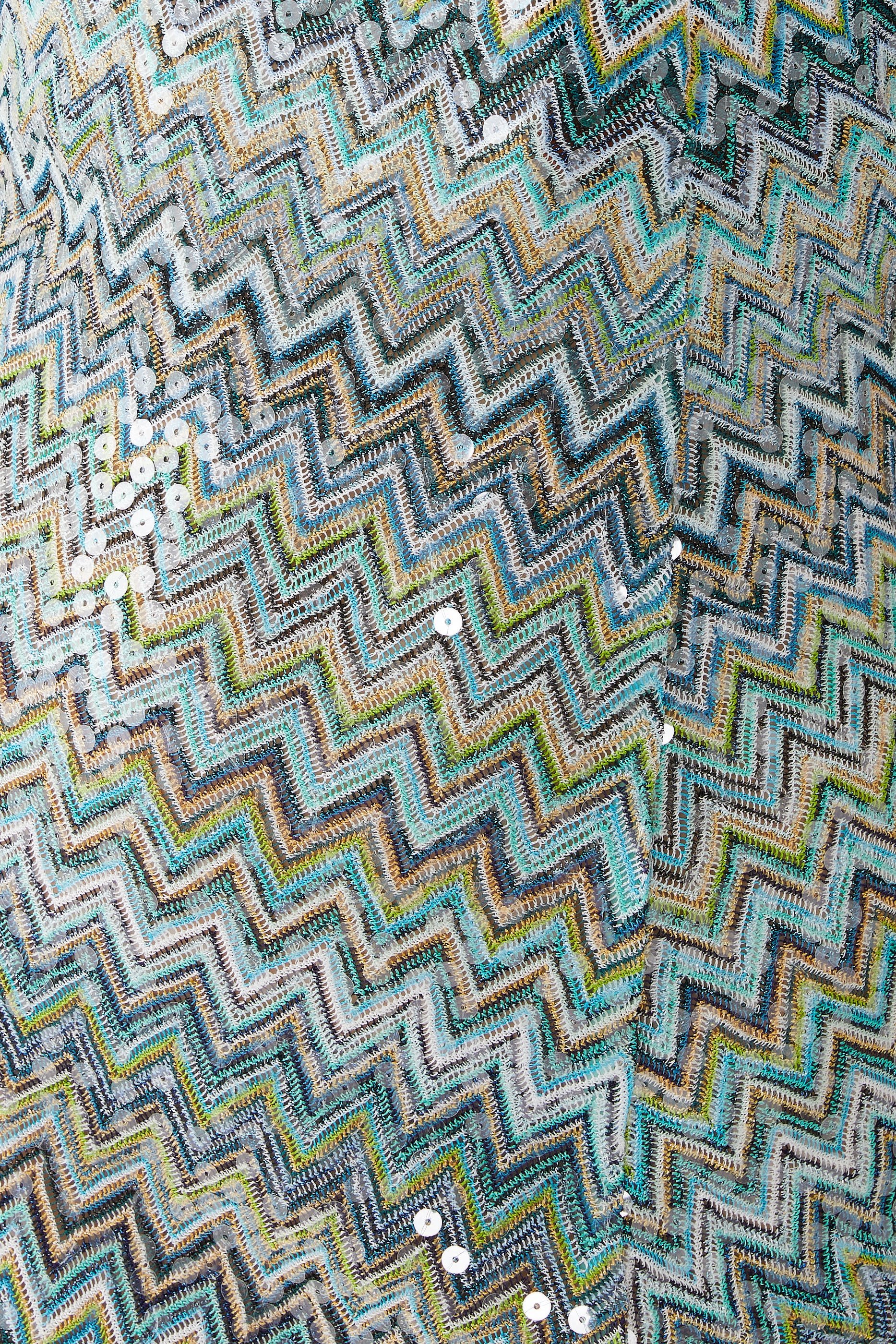 فستان قصير للإرتداء فوق ملابس السباحة بنقشة خطوط متعرجة