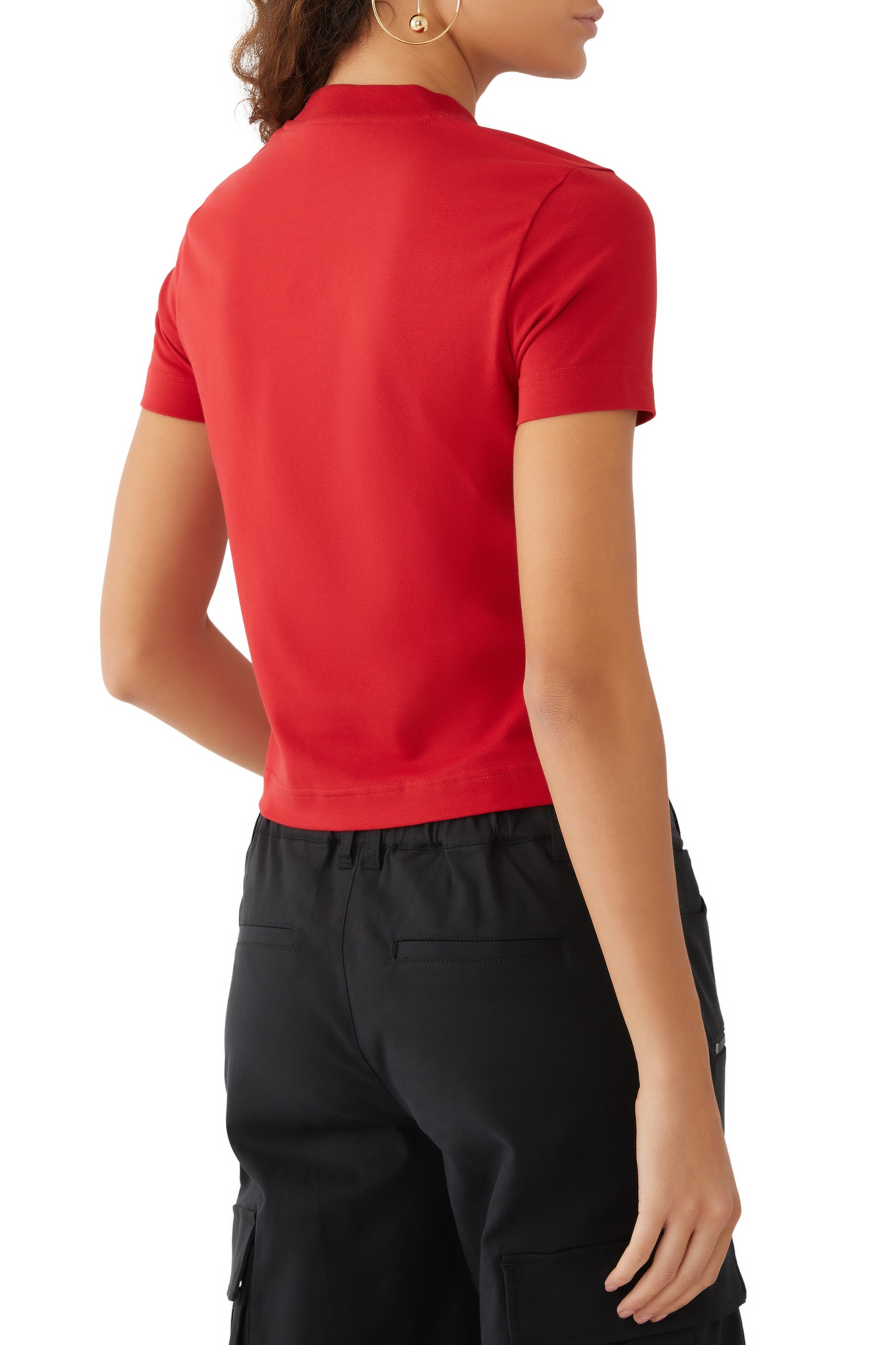 تيشييرت بشعار الماركة بارز الملمس