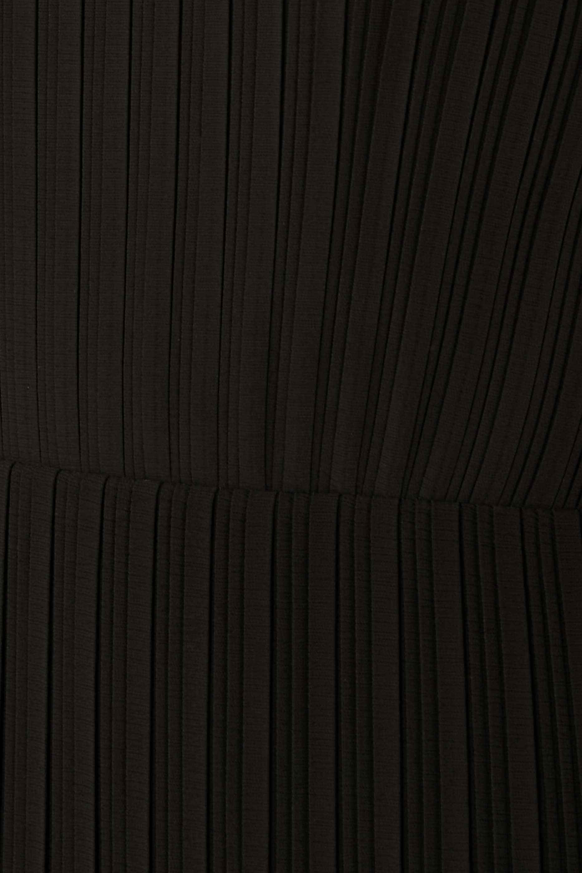 فستان هارلي طويل