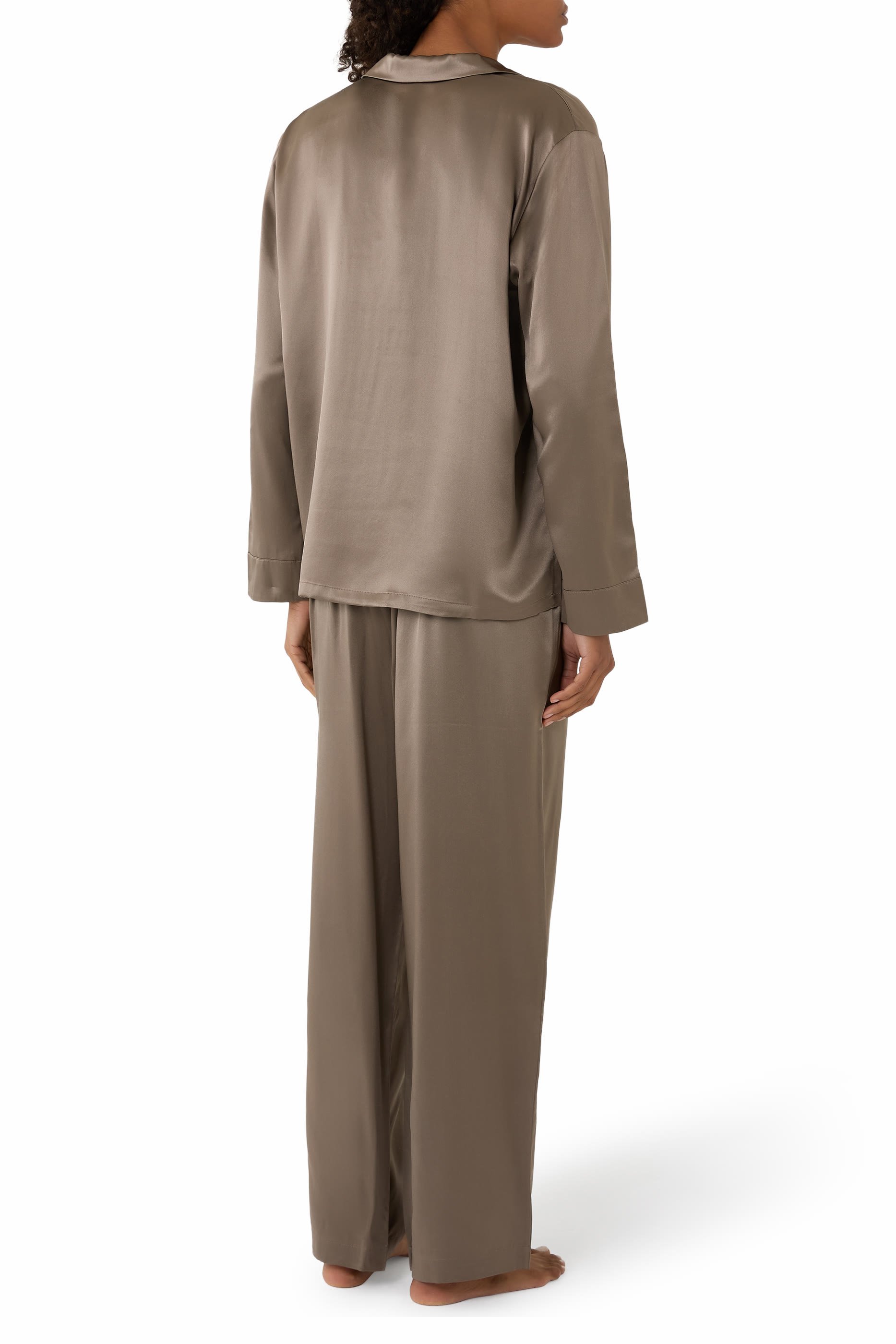 طقم بيجامة بقصة عادية حرير