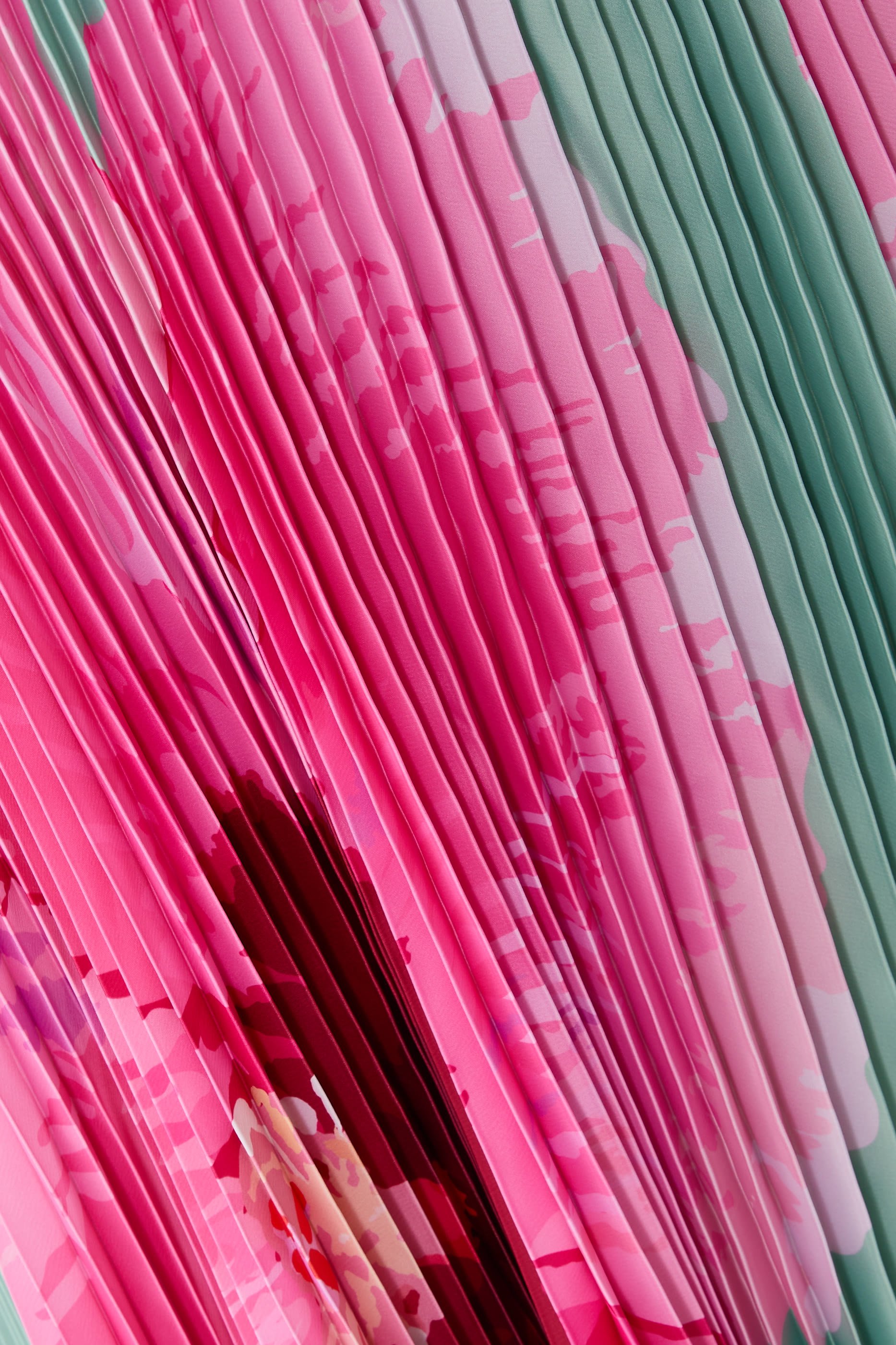 فستان سهرة بيسوس بلا حمالات