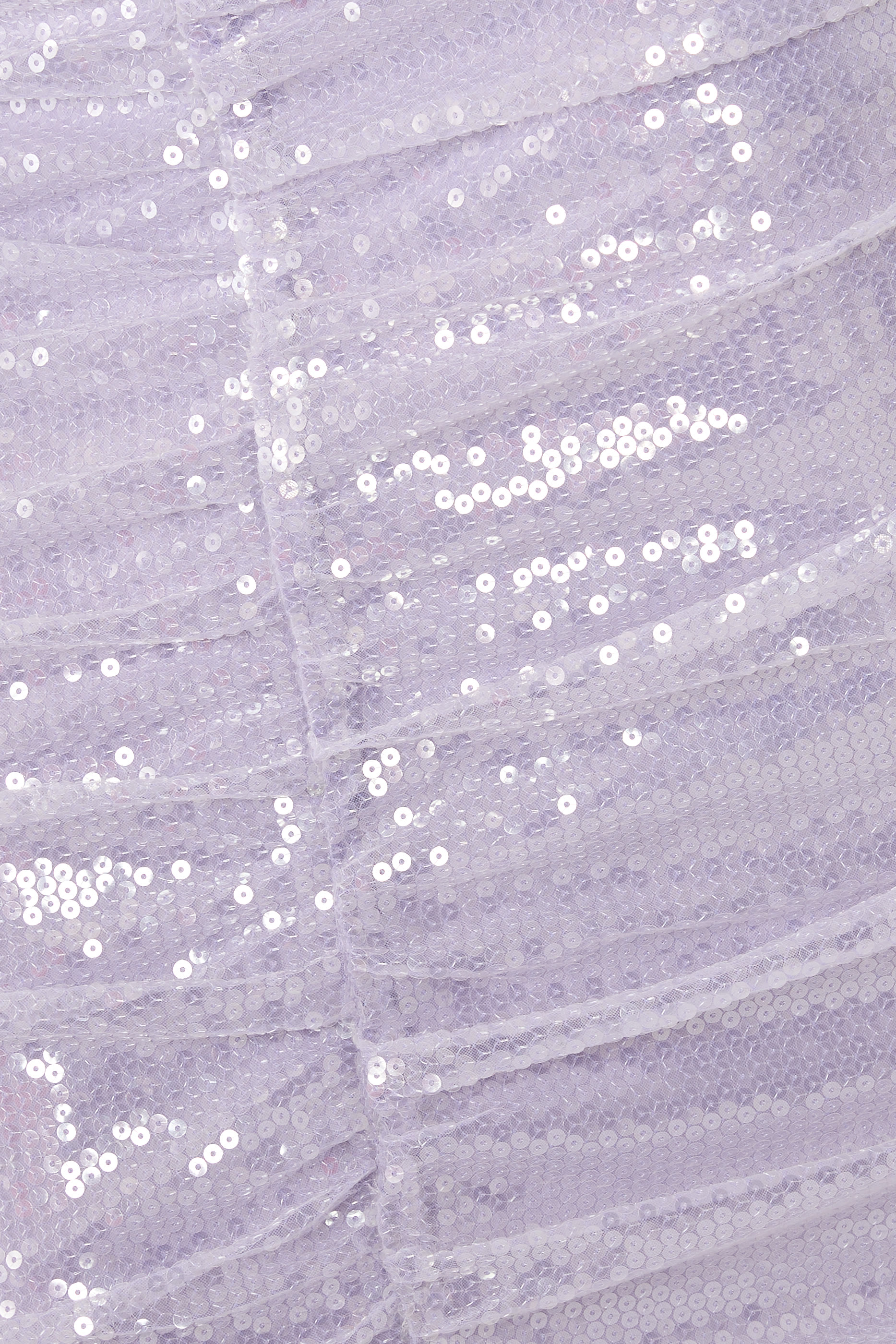 فستان متوسط الطول مزين بترتر