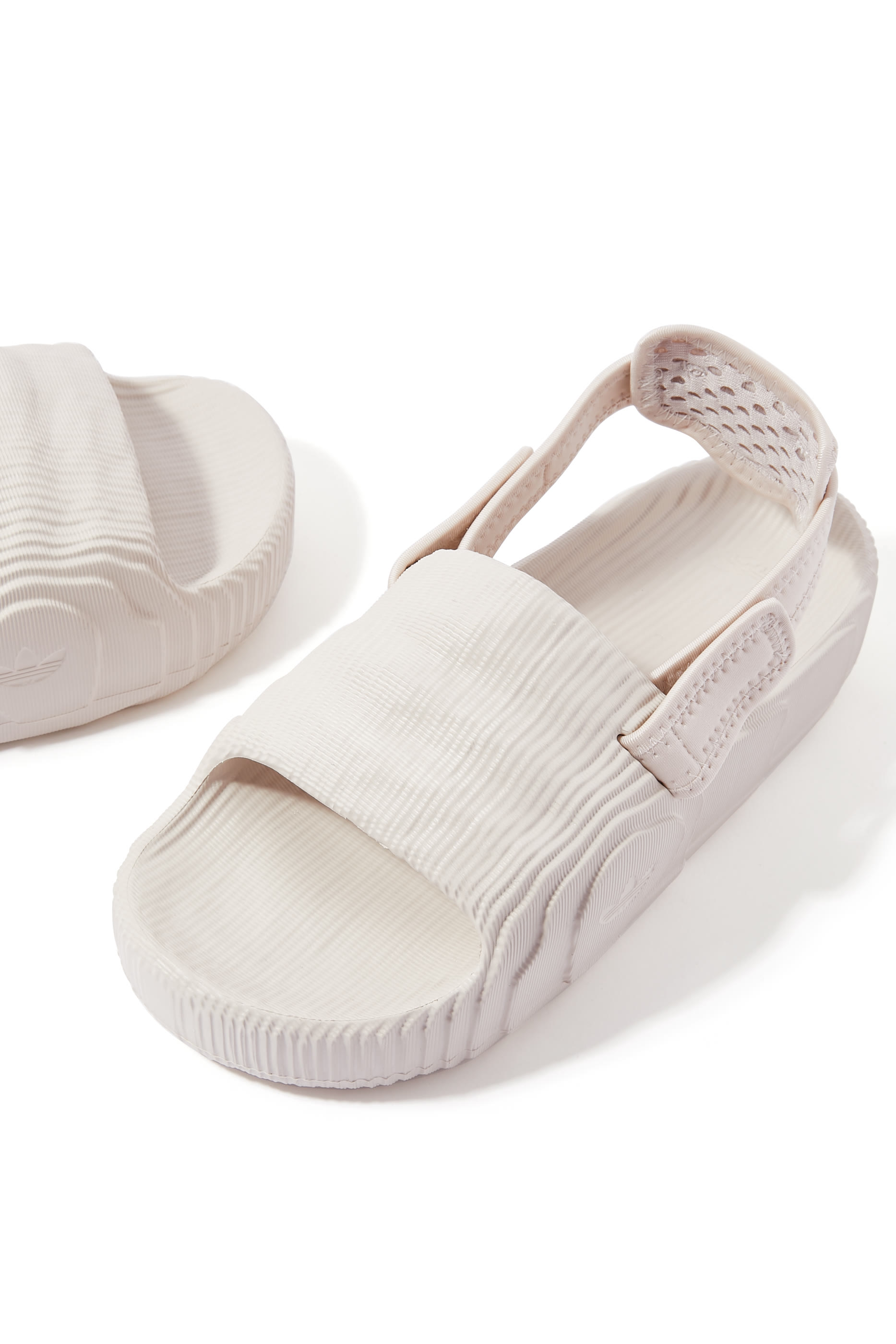 حذاء خفيف أديليت 22 XL