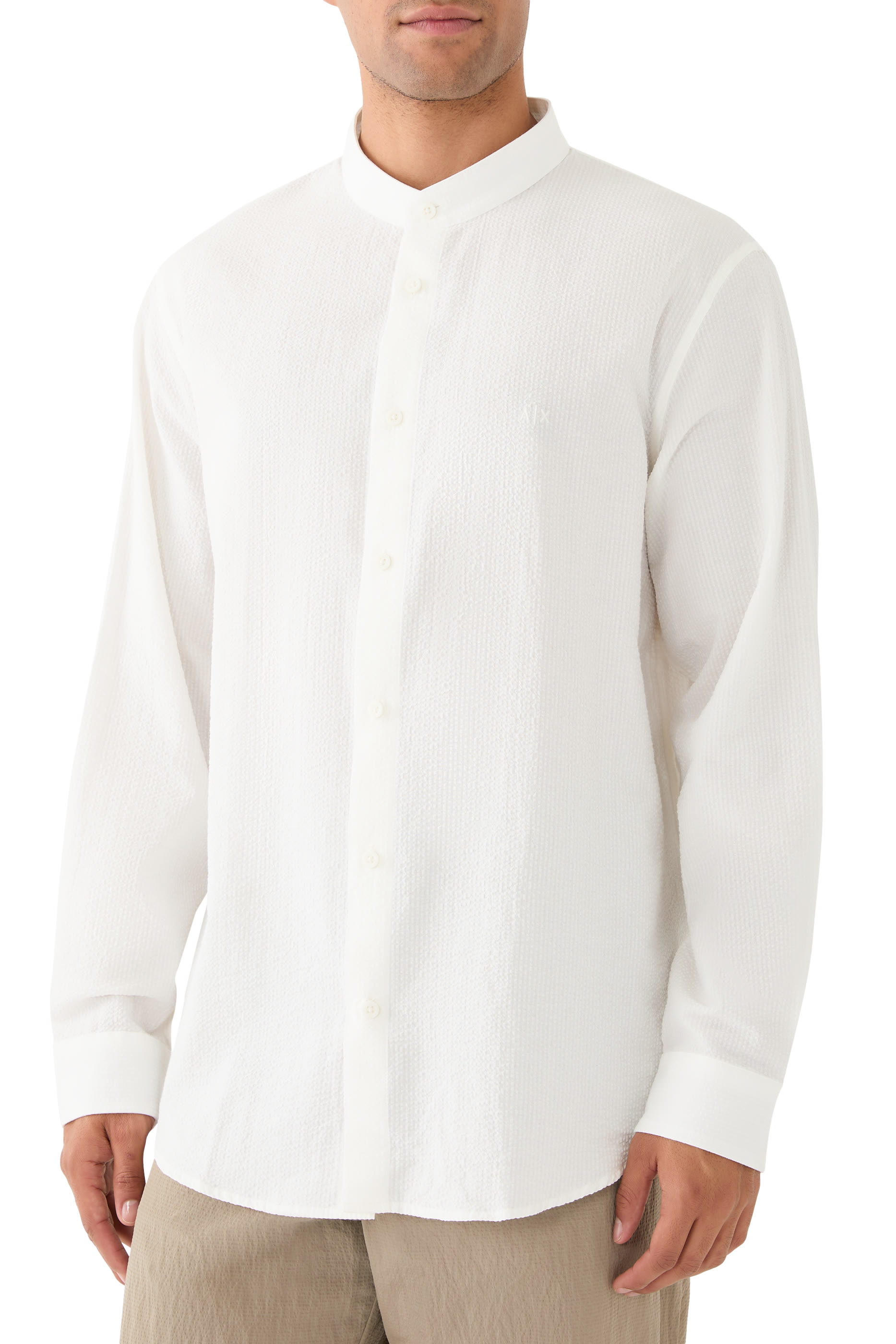 قميص بأكمام طويلة