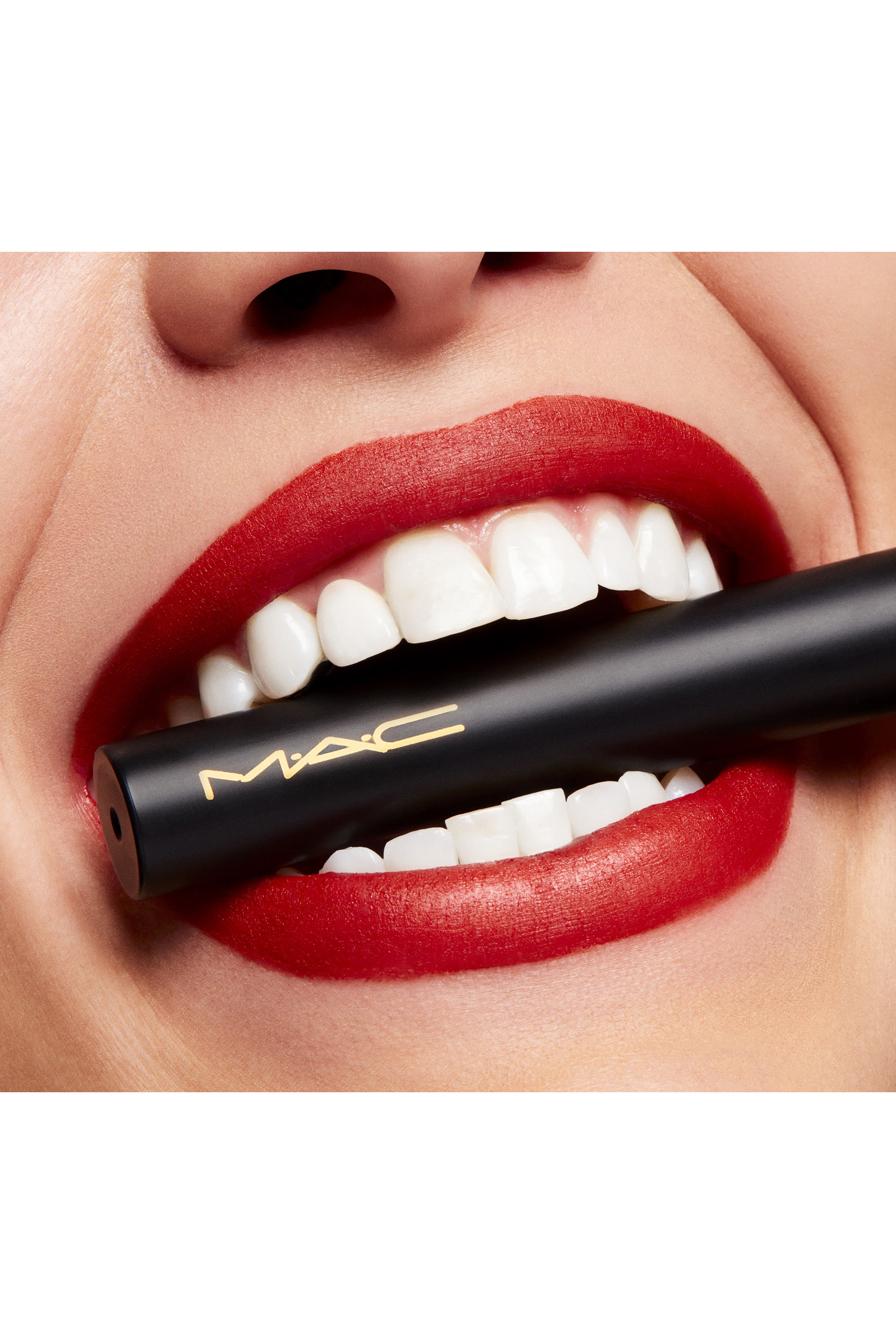 أحمر شفاه باودر كيس فيلفيت بلور سليم ستيك