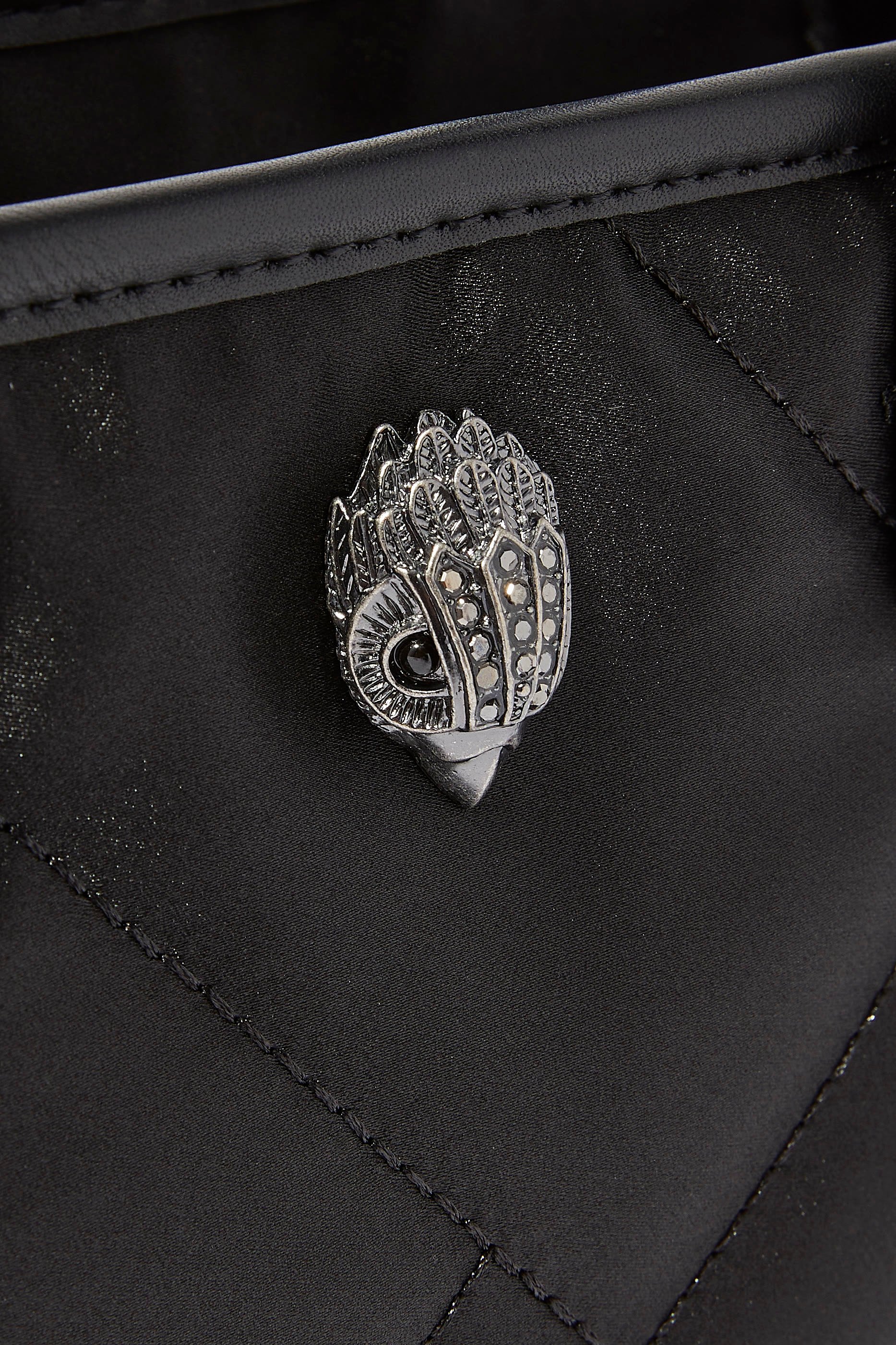 حقيبة يد بتصميم مربع مايكرو نايلون معاد تدويره