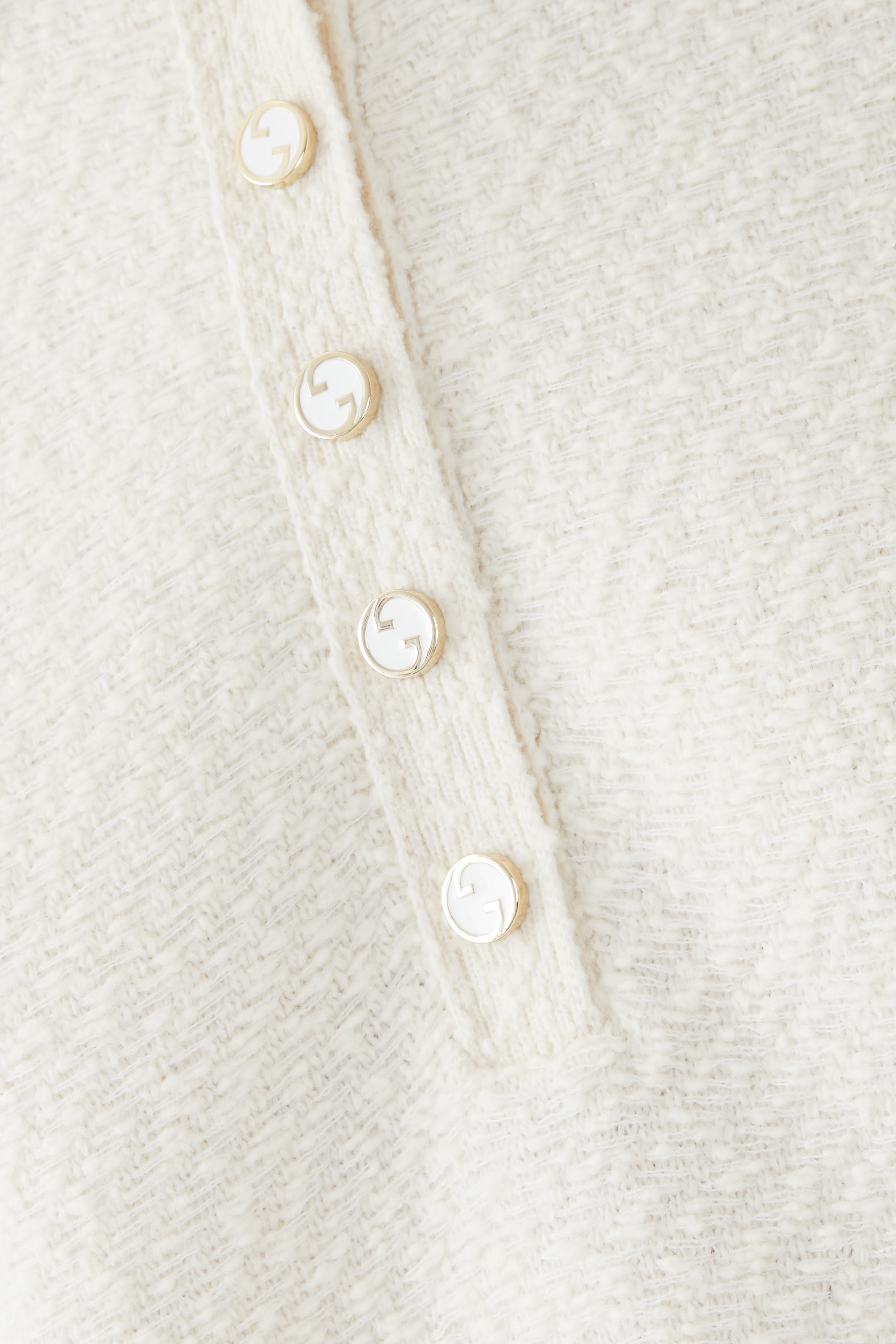 فستان بأكمام قصيرة