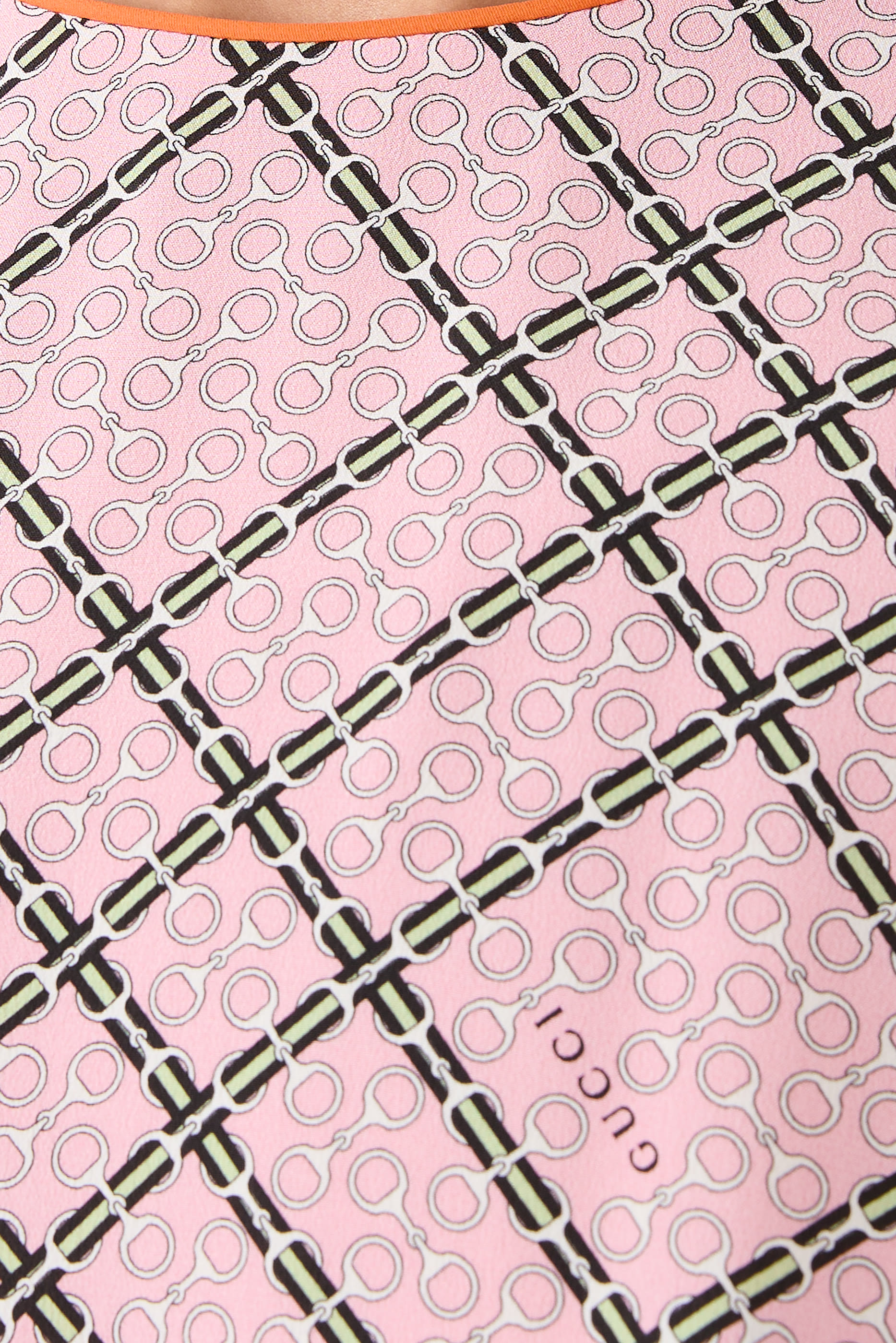 فستان بنقشة حرير