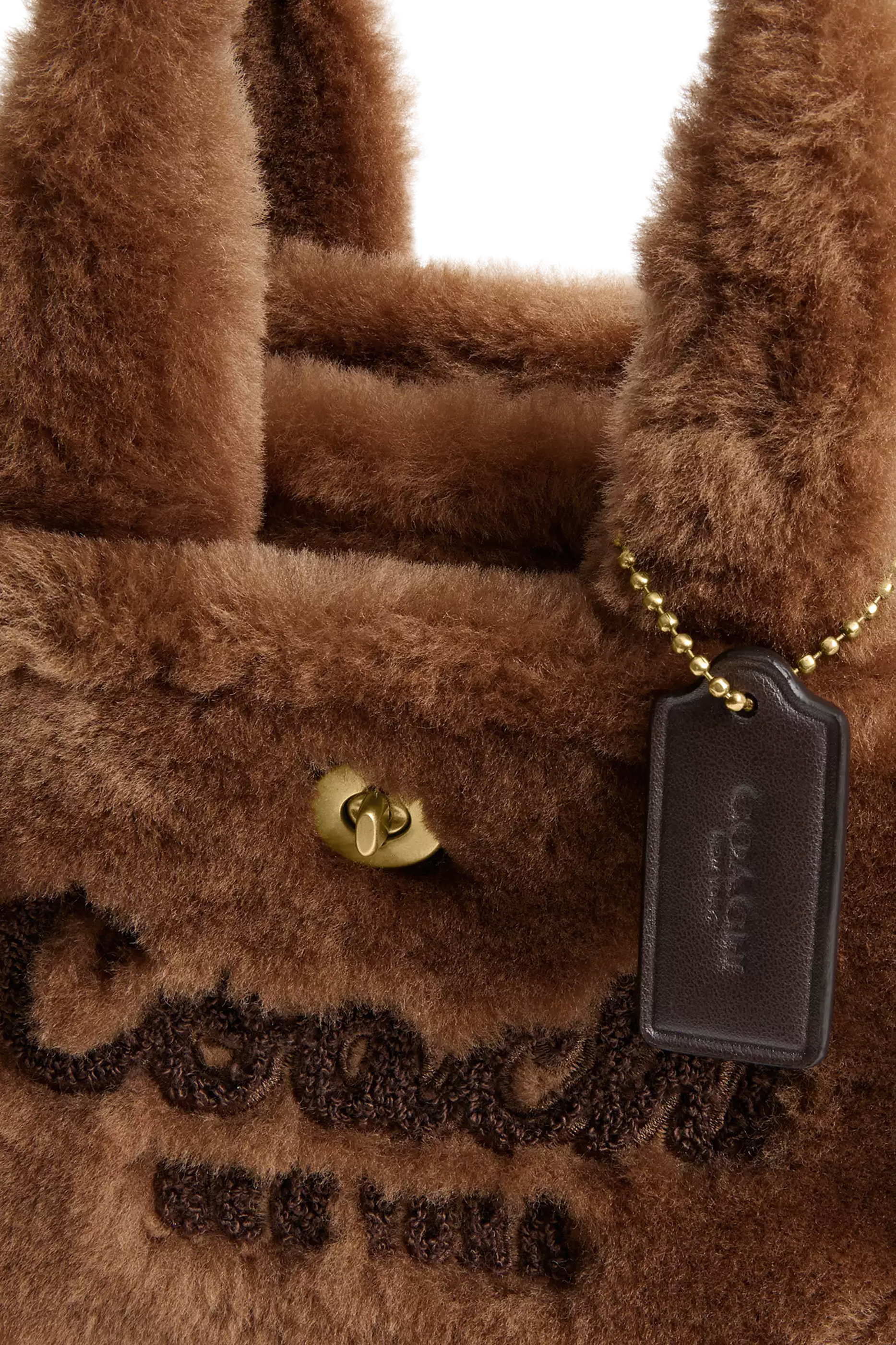 حقيبة يد كبيرة