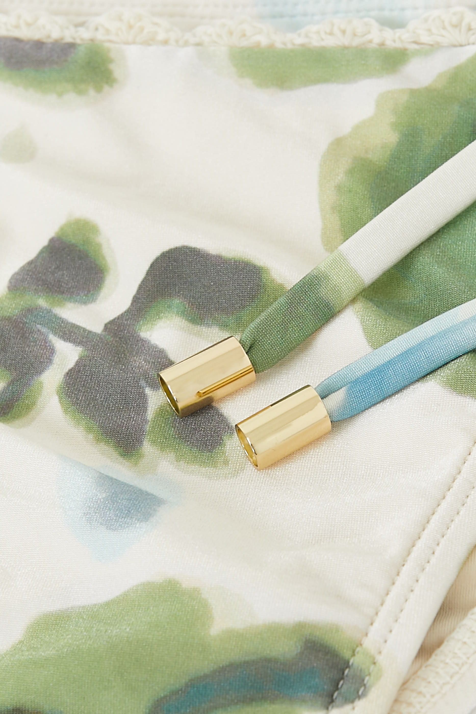 قطعة بيكيني سفلية إيفرلاستينغ سترينغ بأربطة