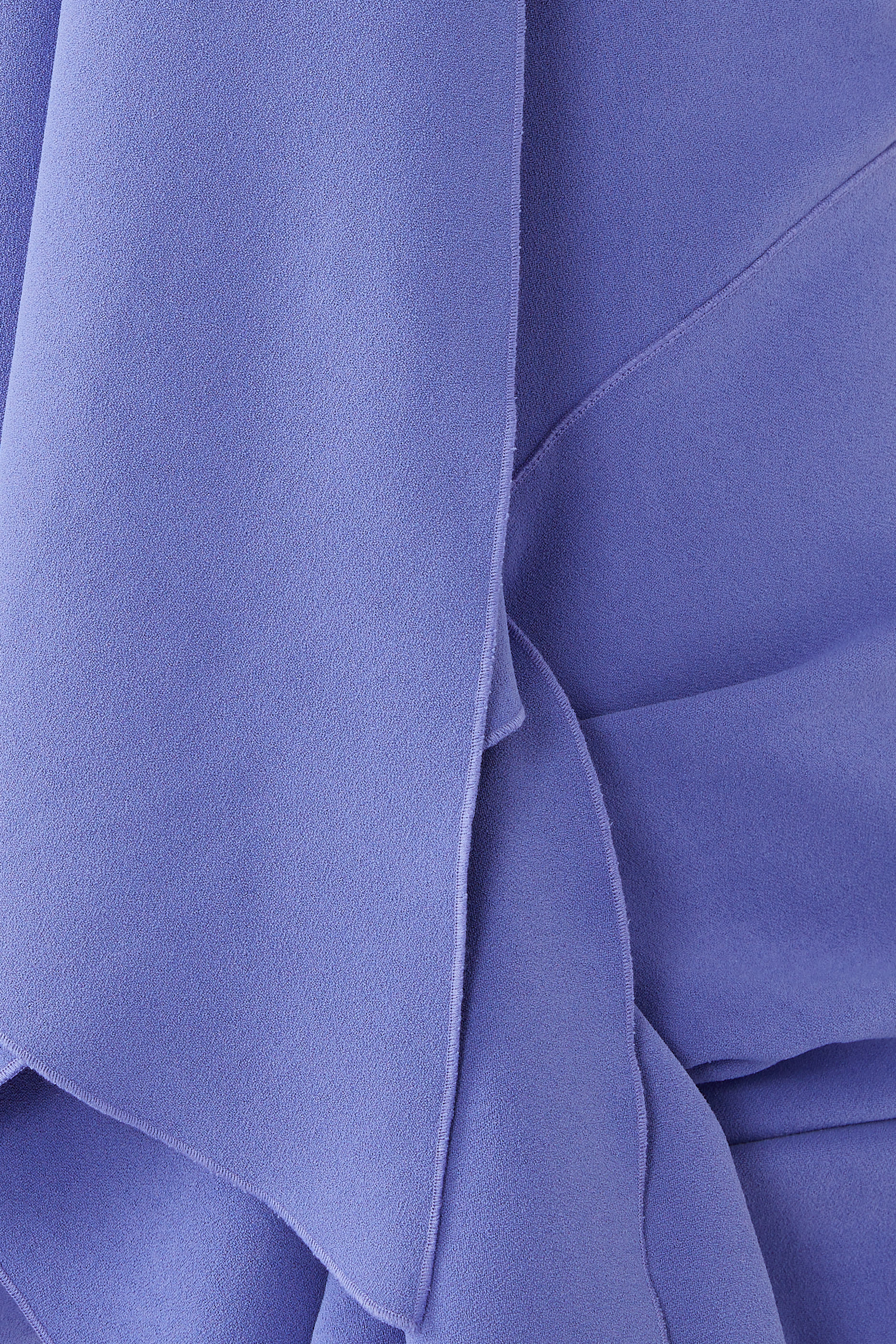 فستان نيلا طويل