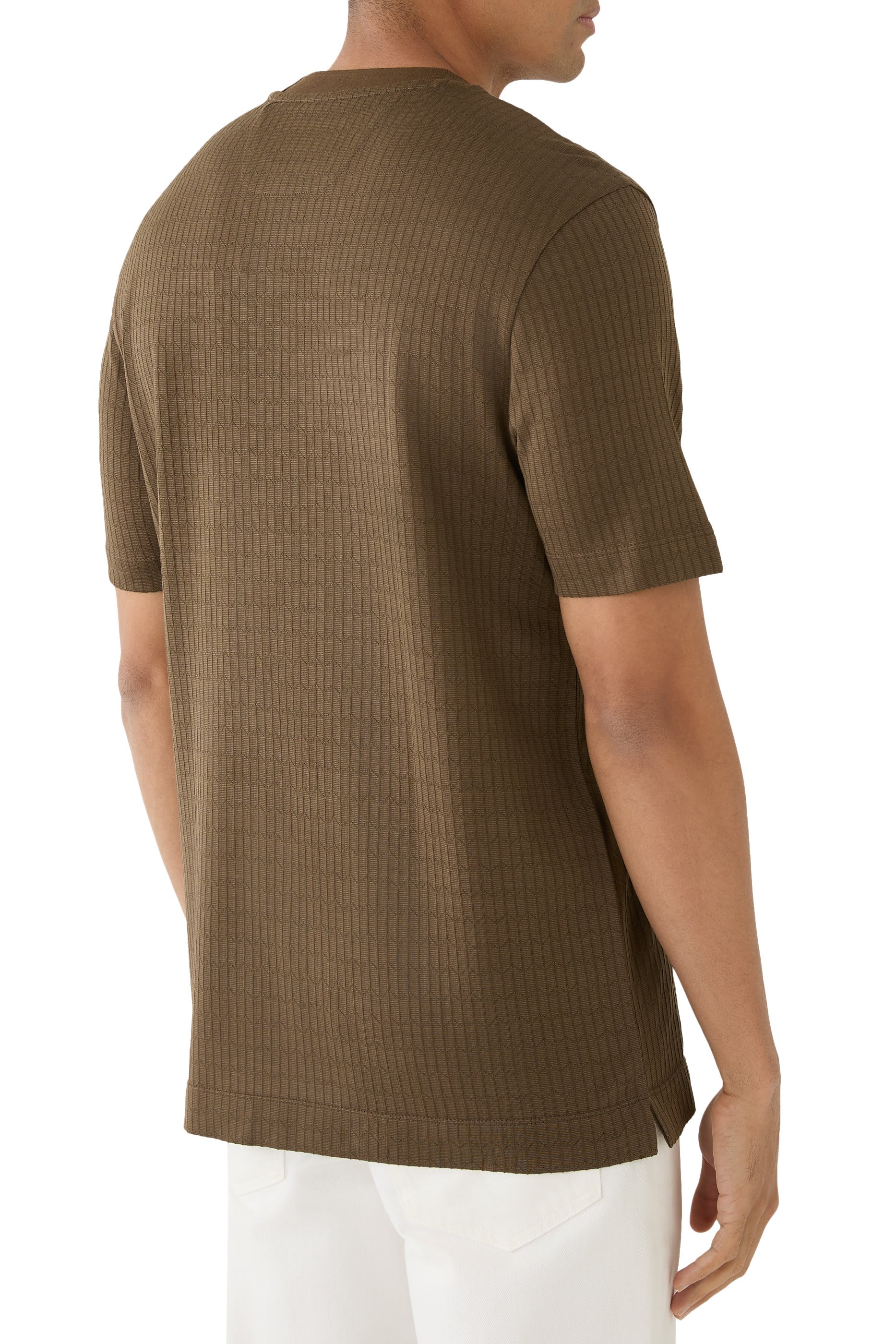 تيشيرت بنقشة هندسية جاكار