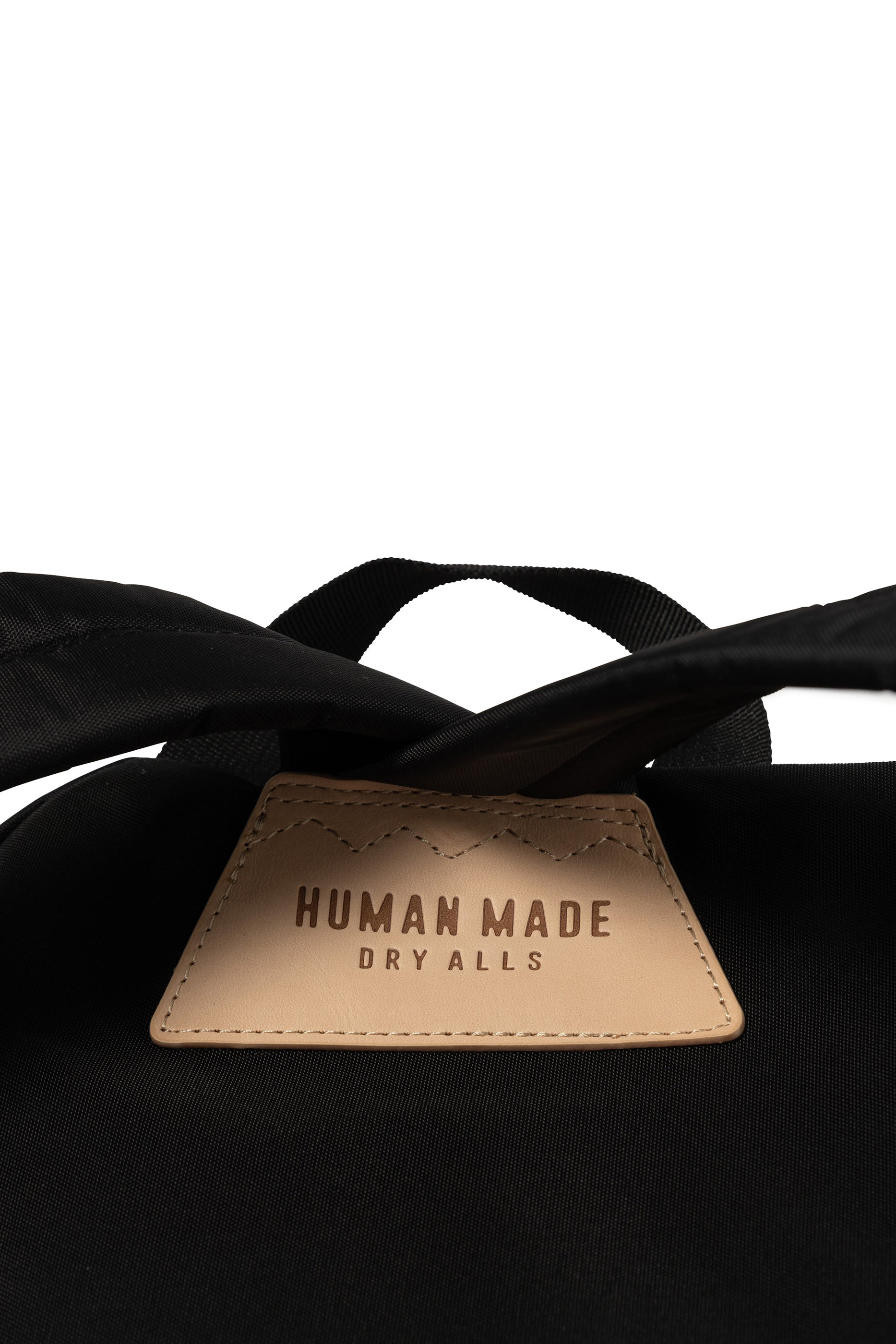 حقيبة ظهر بشعار الماركة