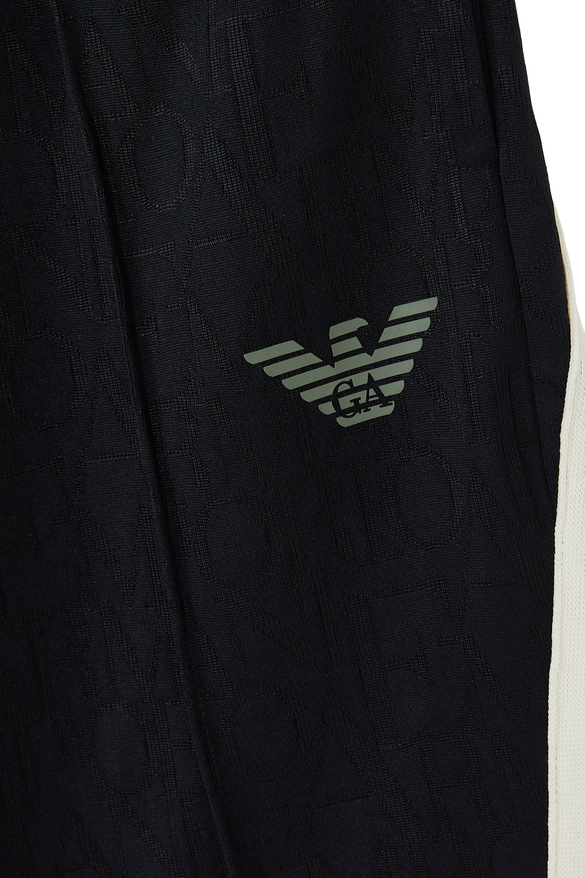 شورت برمودا بشعار الماركة للأطفال