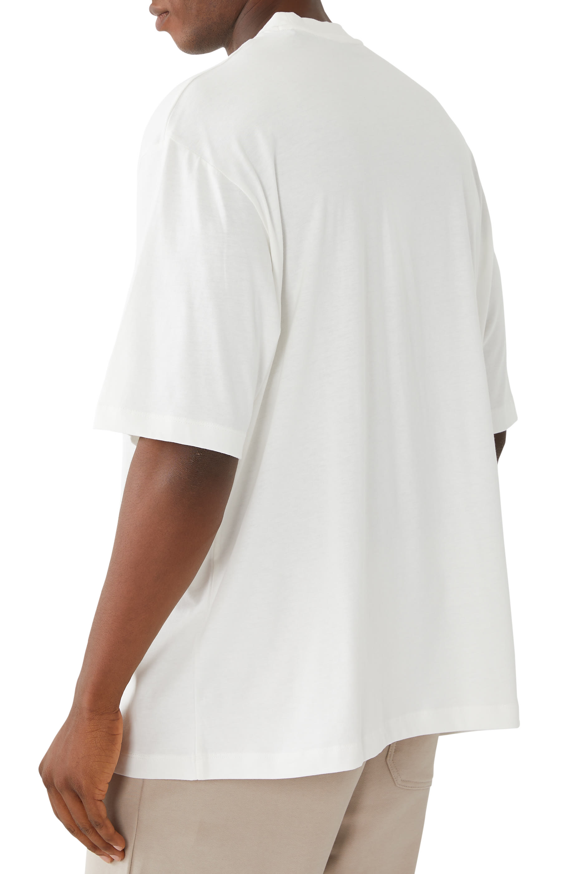 تيشيرت ذا جمنازيوم بياقة ضيقة