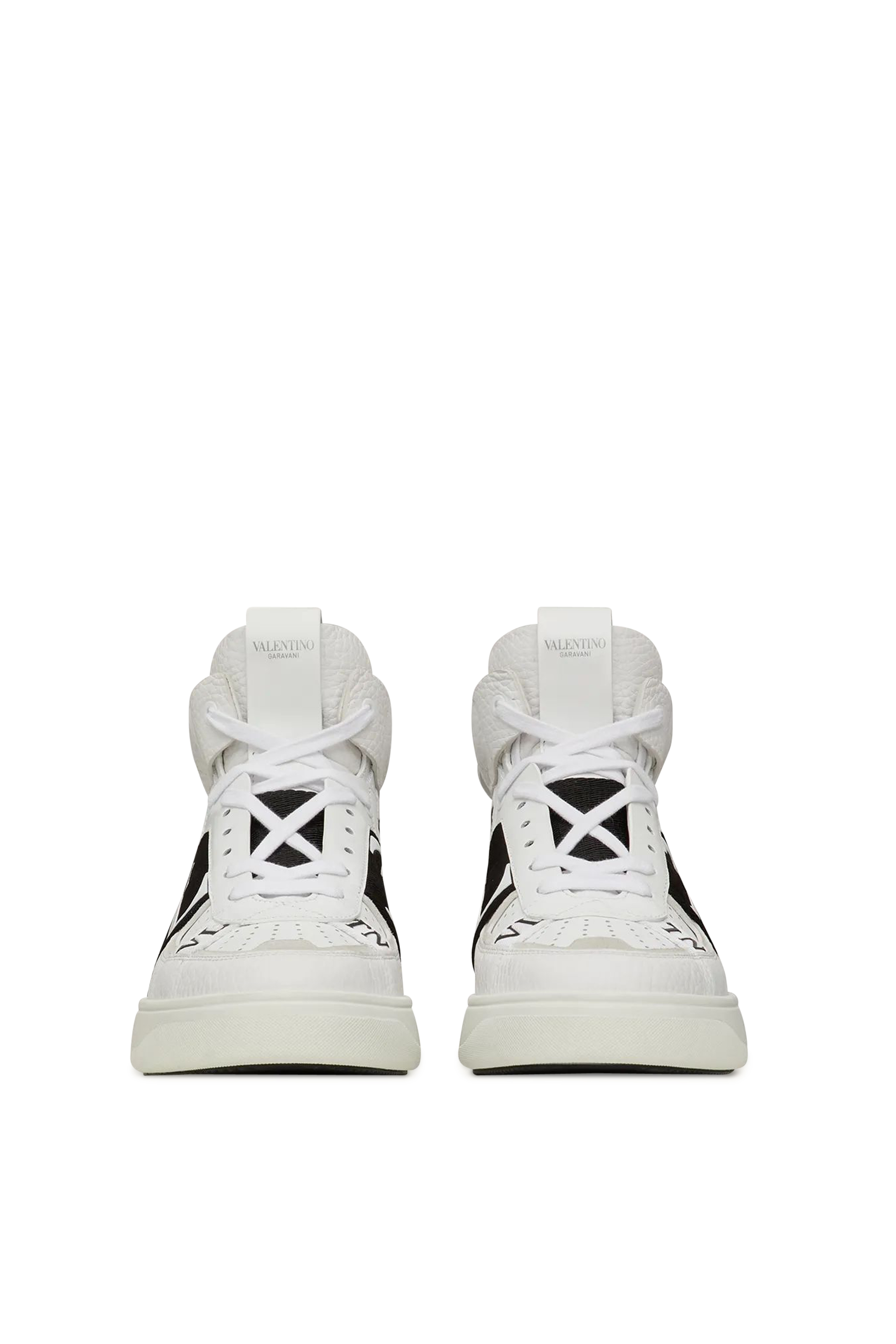 سنيكرز فالنتينو غارافاني جلد