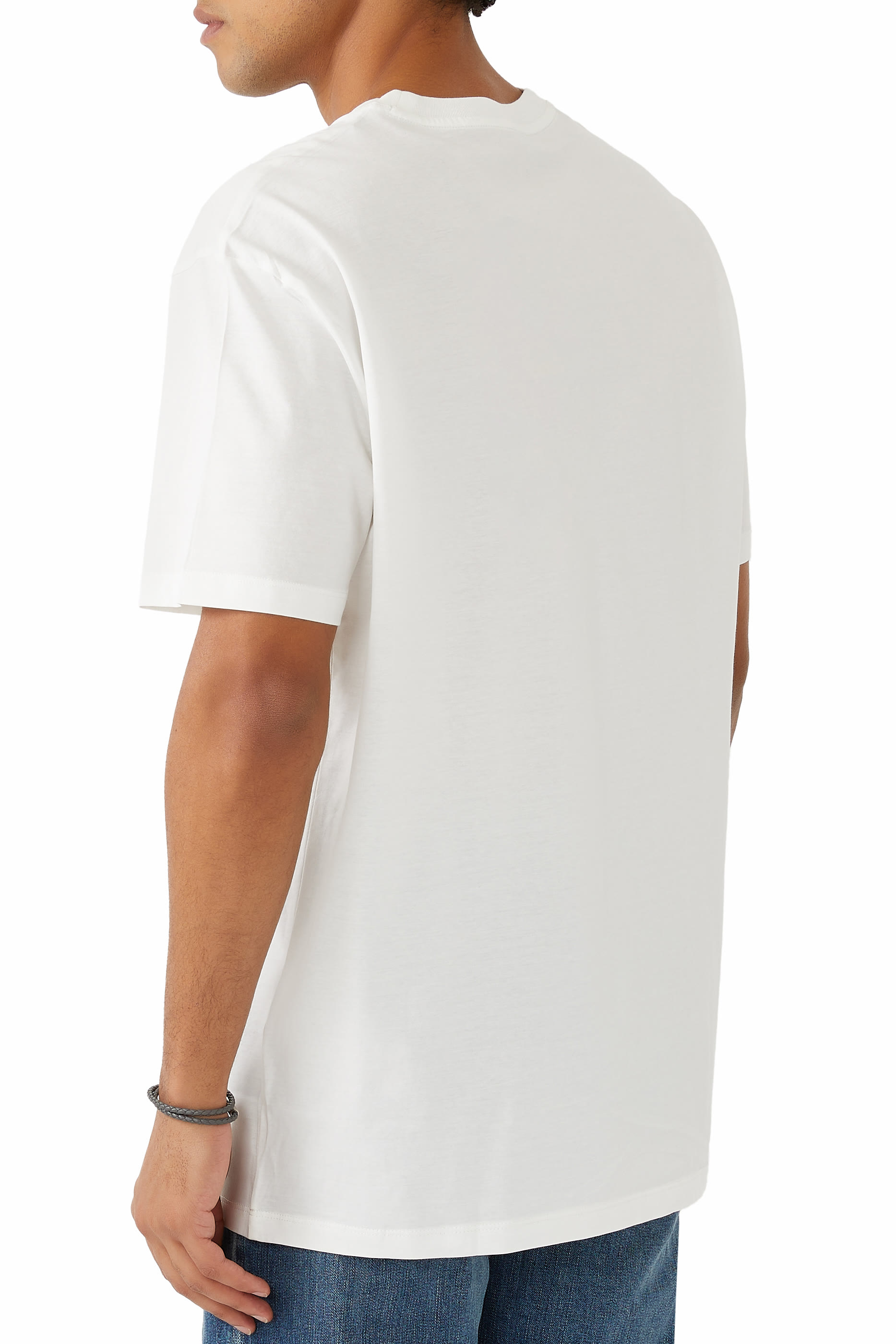 تيشيرت بشعار الماركة