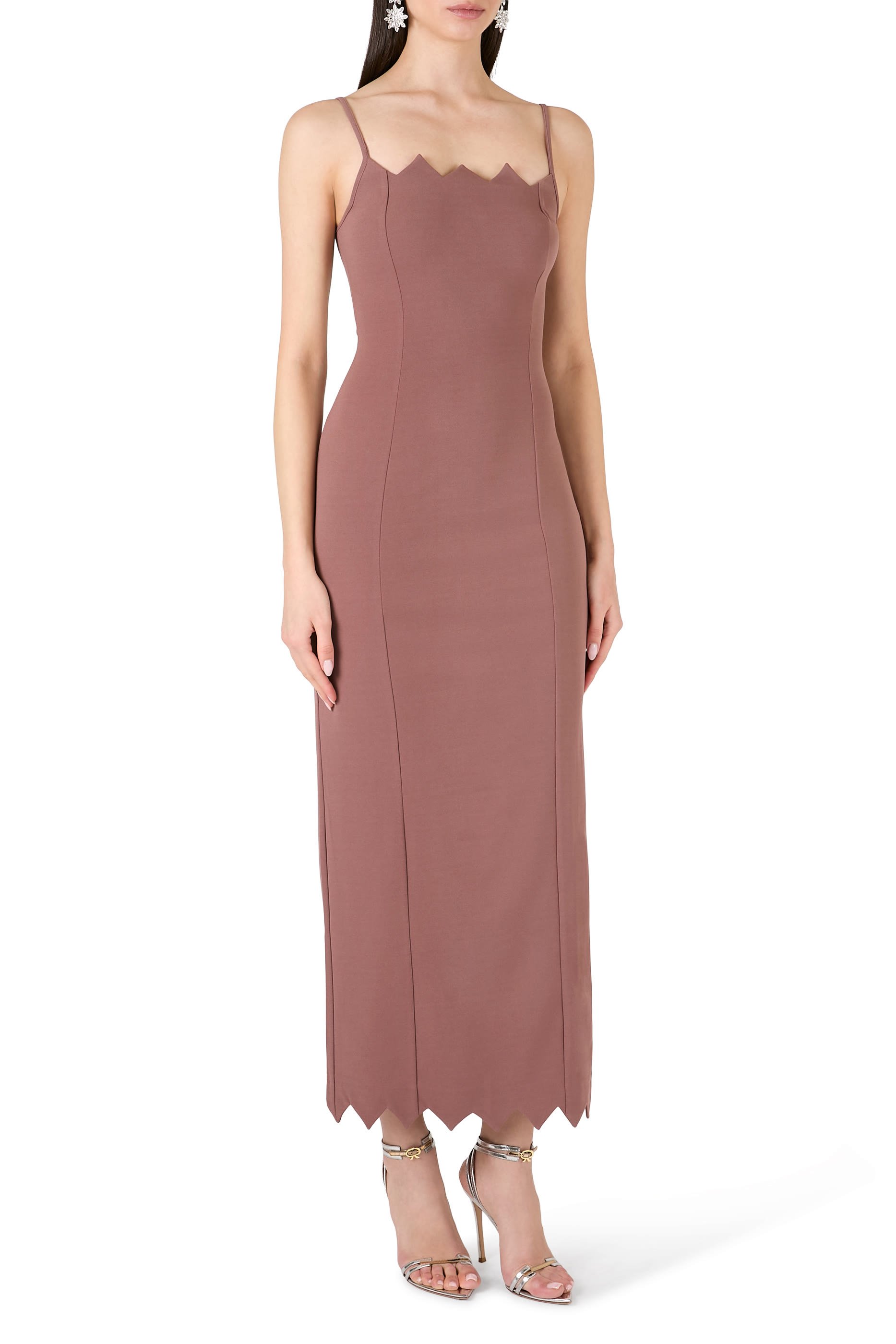 طقم فستان وعباية بنقشة متعرجة